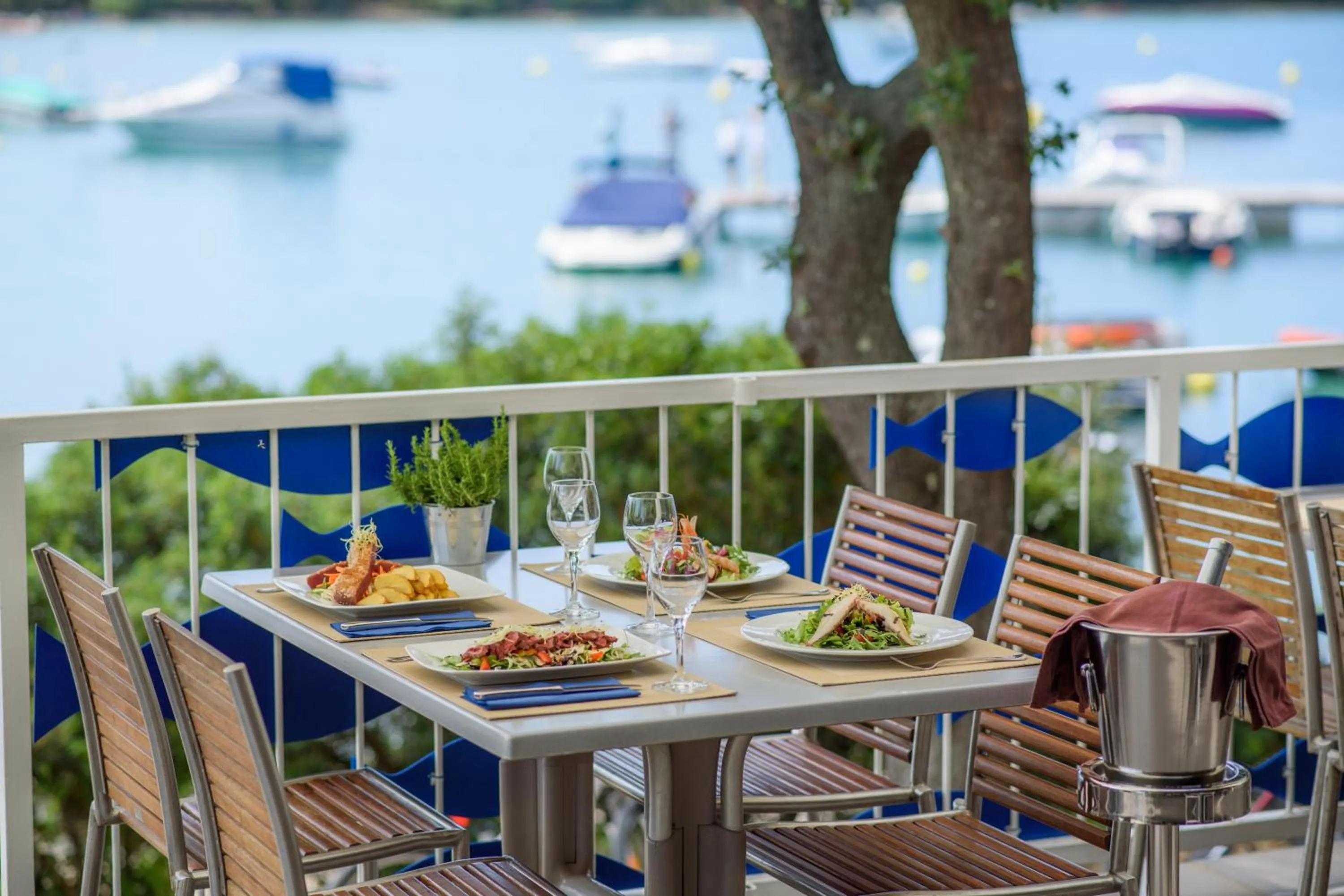 Restaurant/places to eat in Maistra Camping Veštar Mobile homes