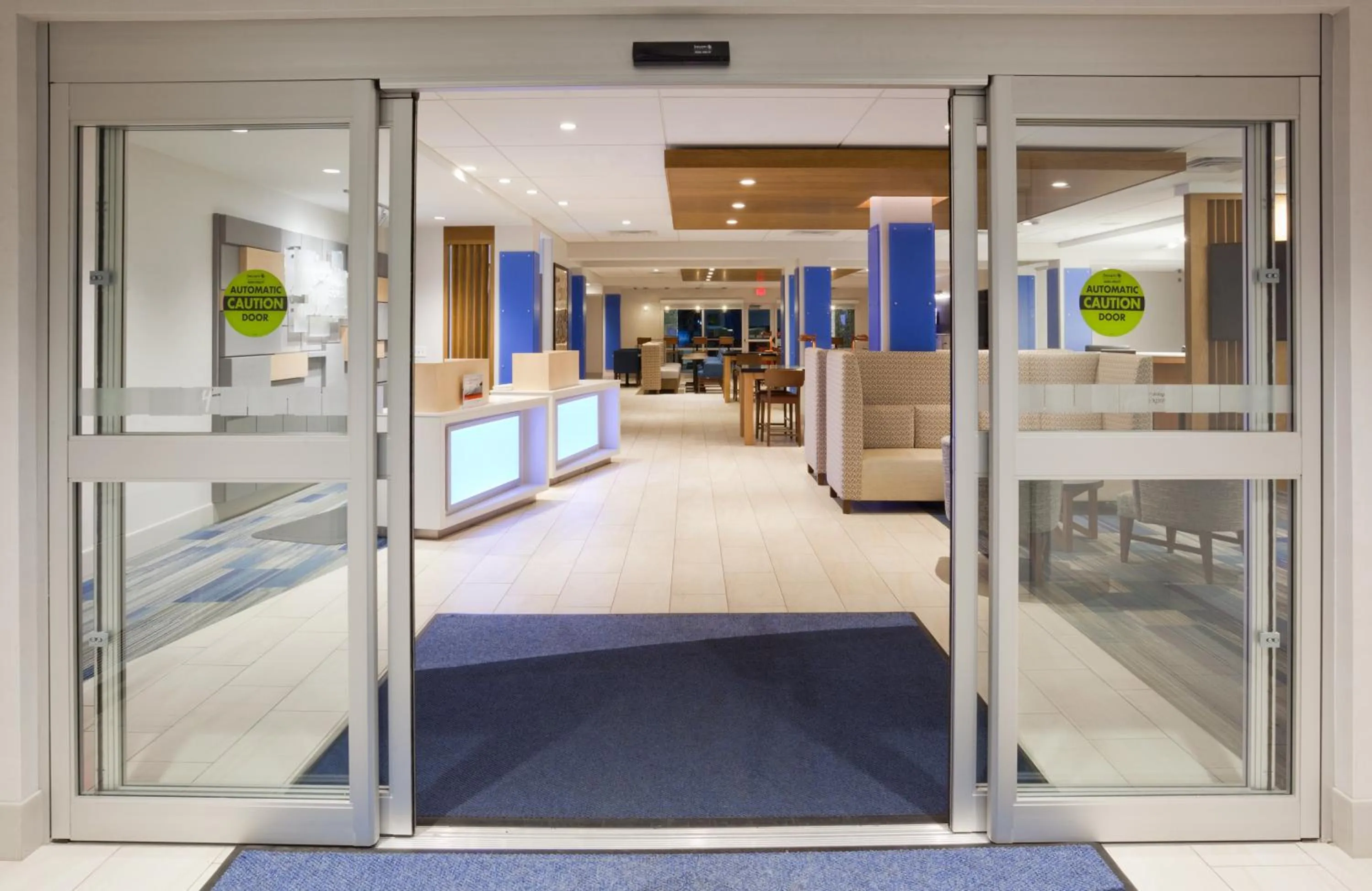 Property building in Holiday Inn Express and Suites Des Moines Downtown by IHG