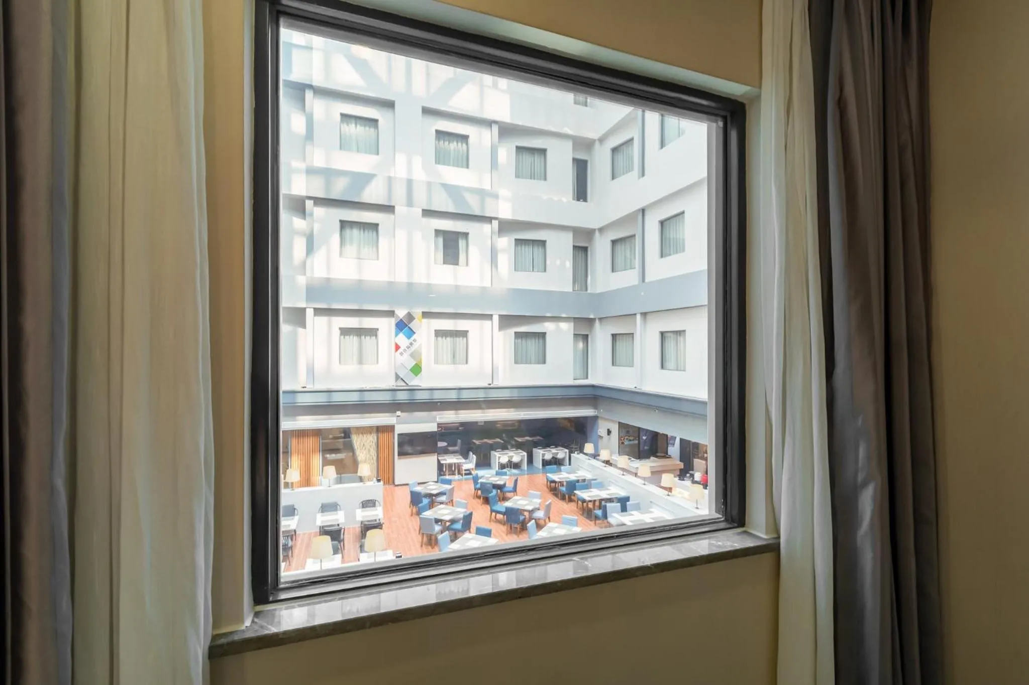 Photo of the whole room in Holiday Inn Express Shenyang North Station by IHG