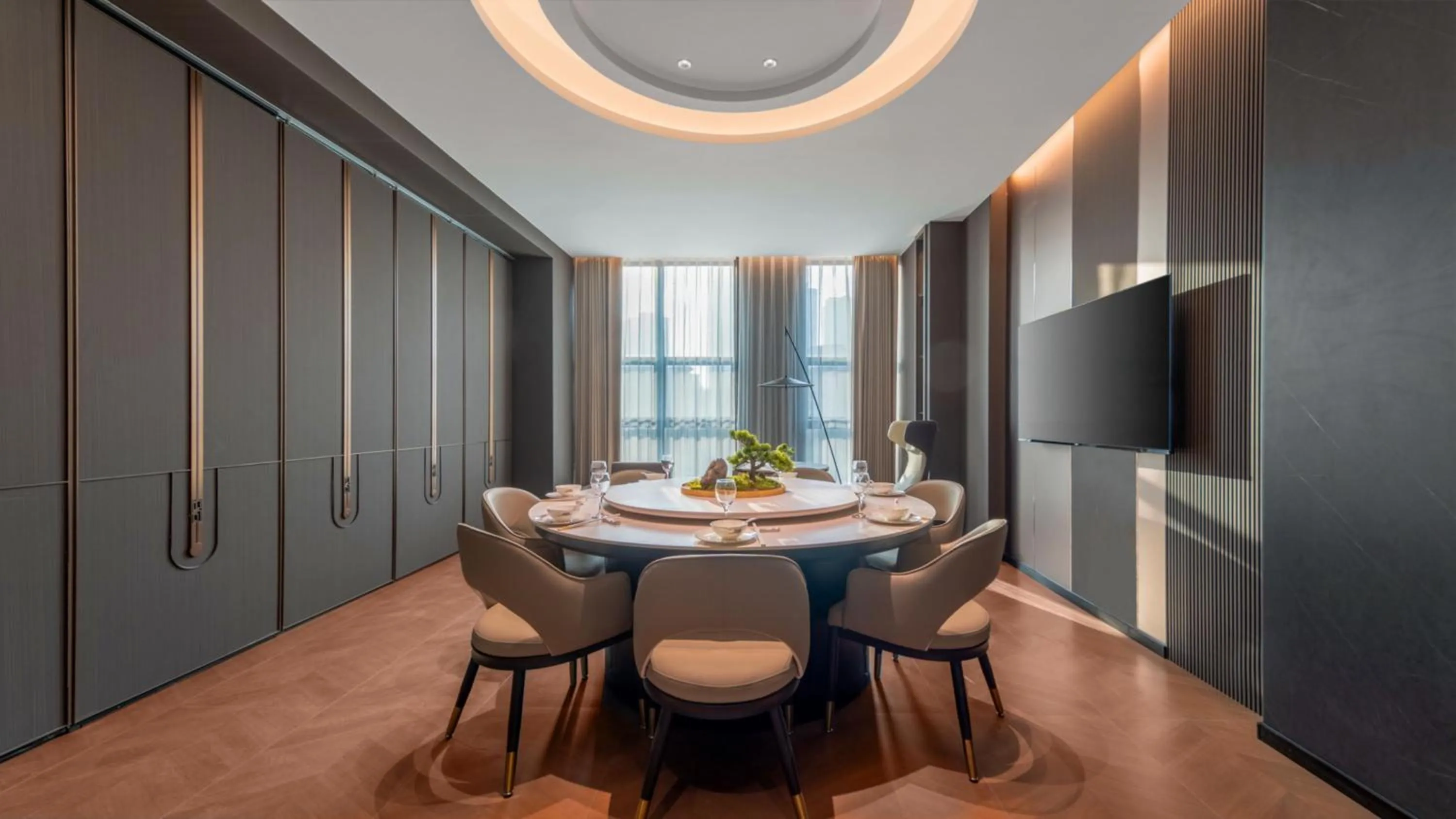 Restaurant/places to eat in Holiday Inn Express Chongqing University Town by IHG