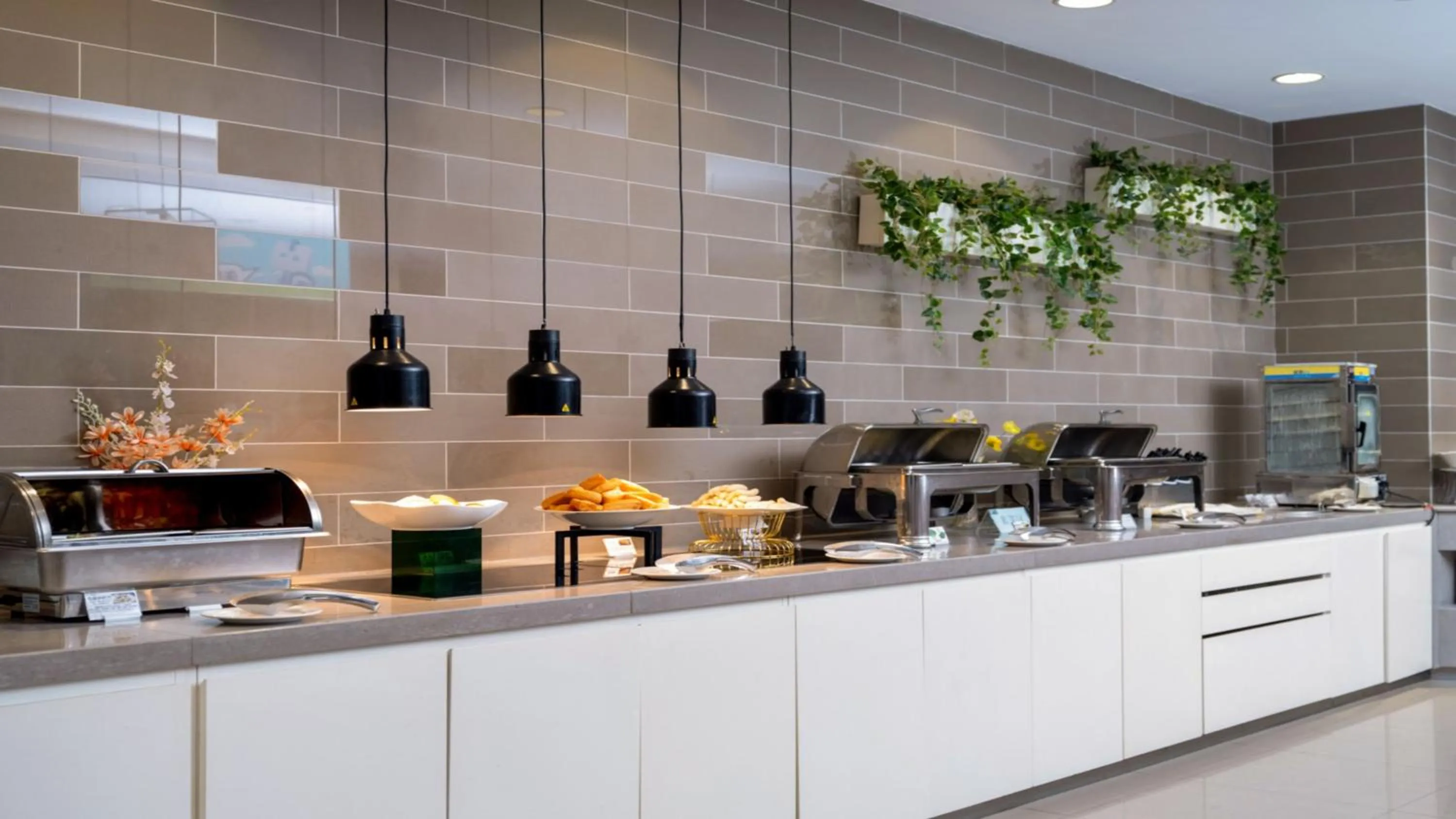 Breakfast in Holiday Inn Express Chongqing University Town by IHG