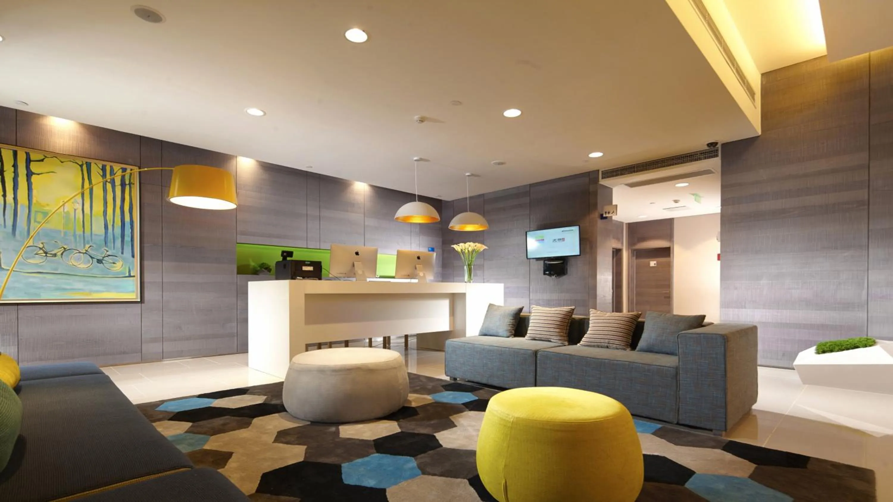 Property building in Holiday Inn Express Chongqing University Town by IHG