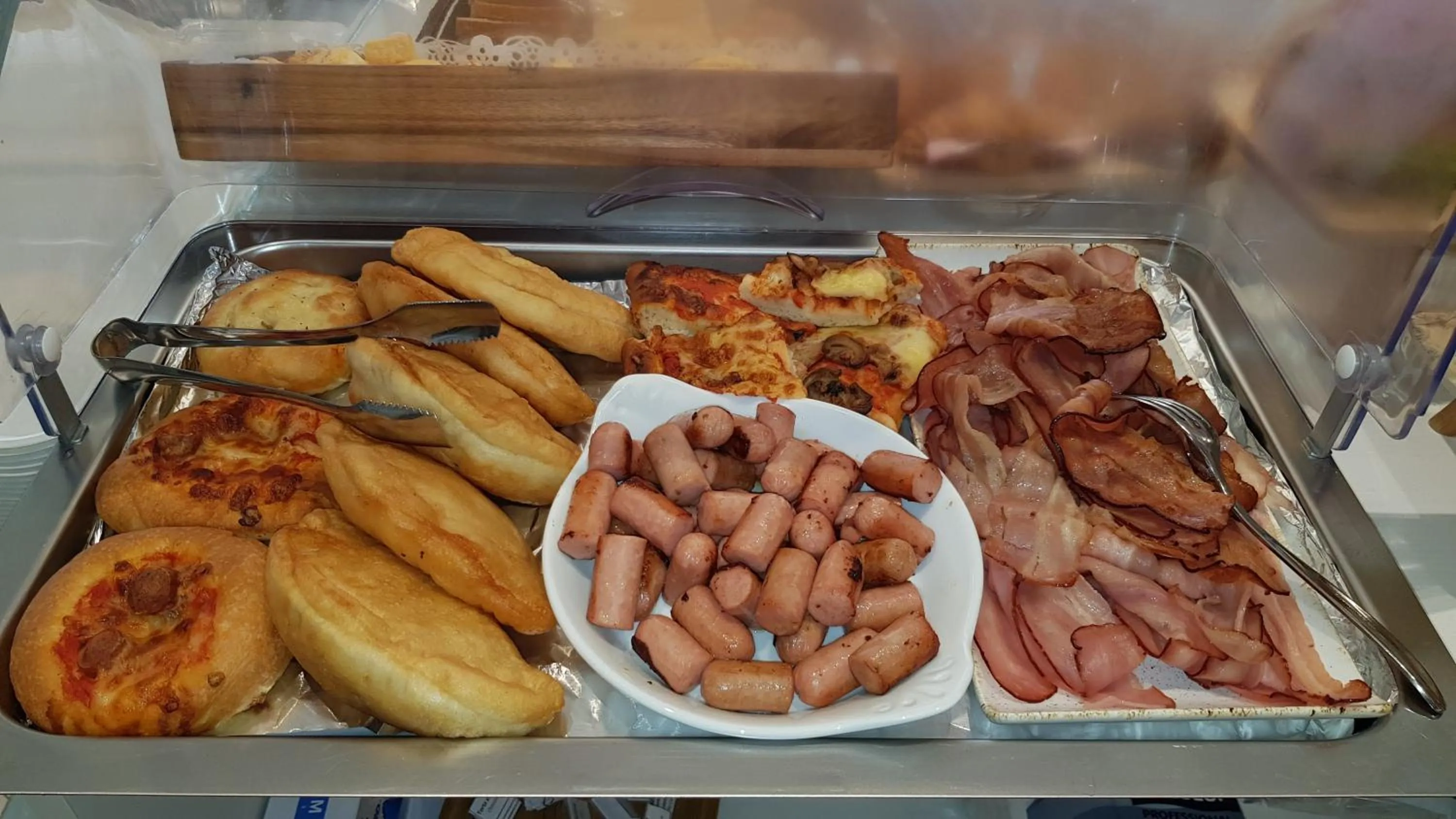 Food and drinks in Hotel Record