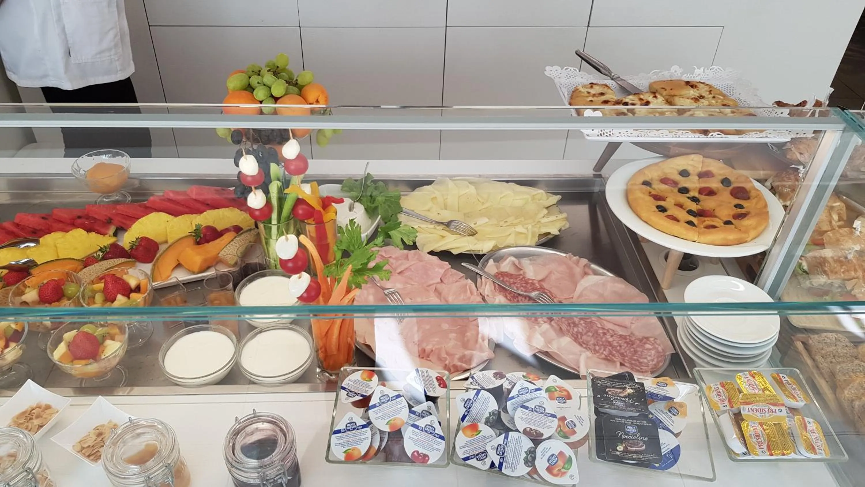 Food and drinks in Hotel Record