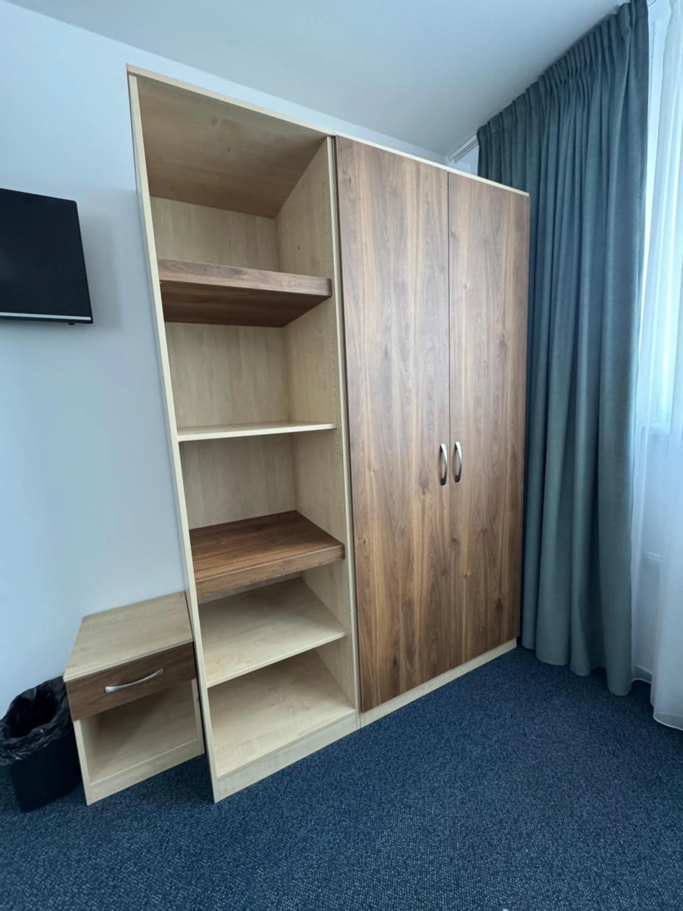 wardrobe in Sport hotel Sletiště