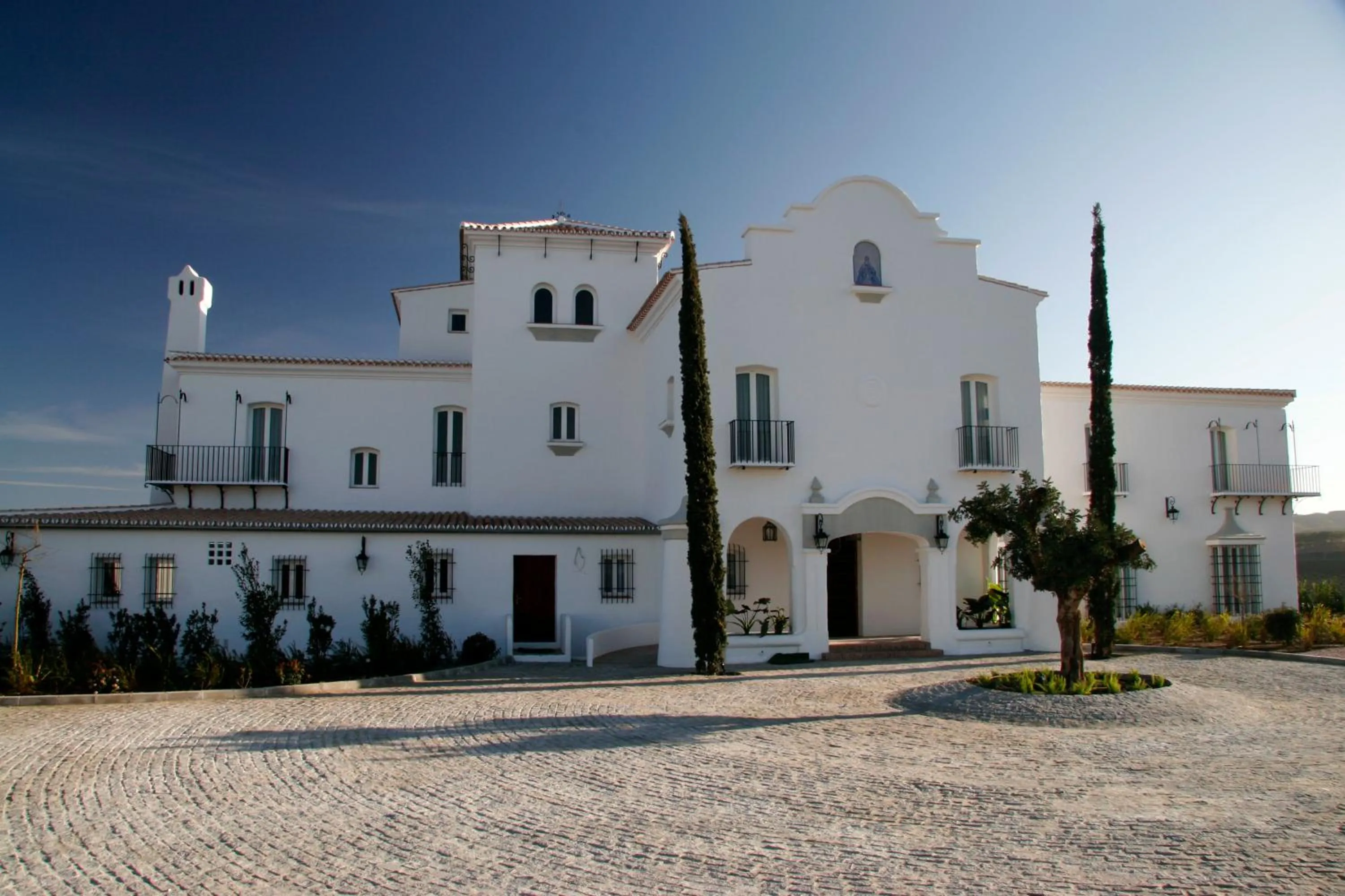 Facade/entrance in B Bou Hotel Cortijo Bravo