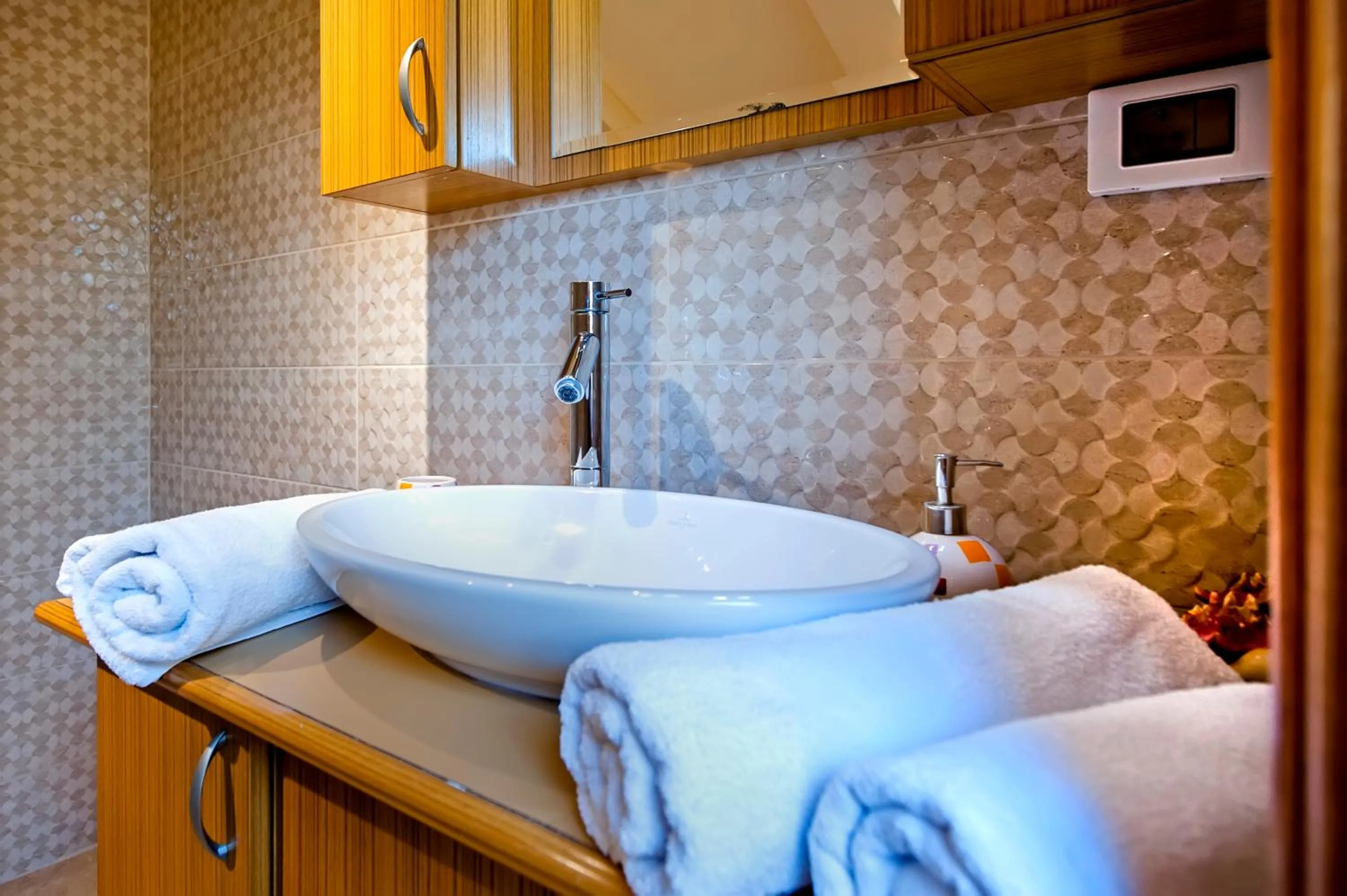 Bathroom, Bed in Guest House Golden Goose