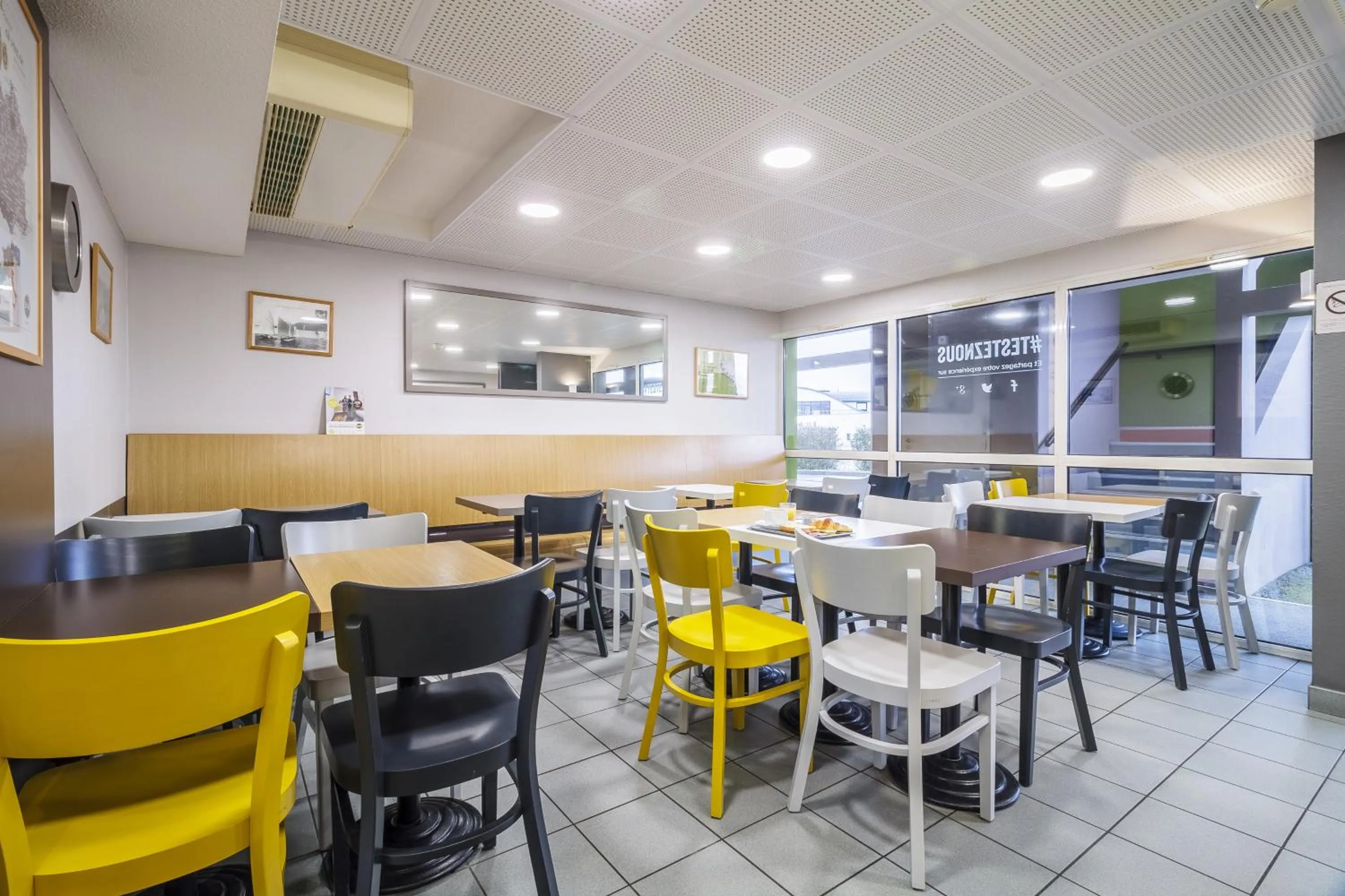 Buffet breakfast in B&B HOTEL Saint-Brieuc