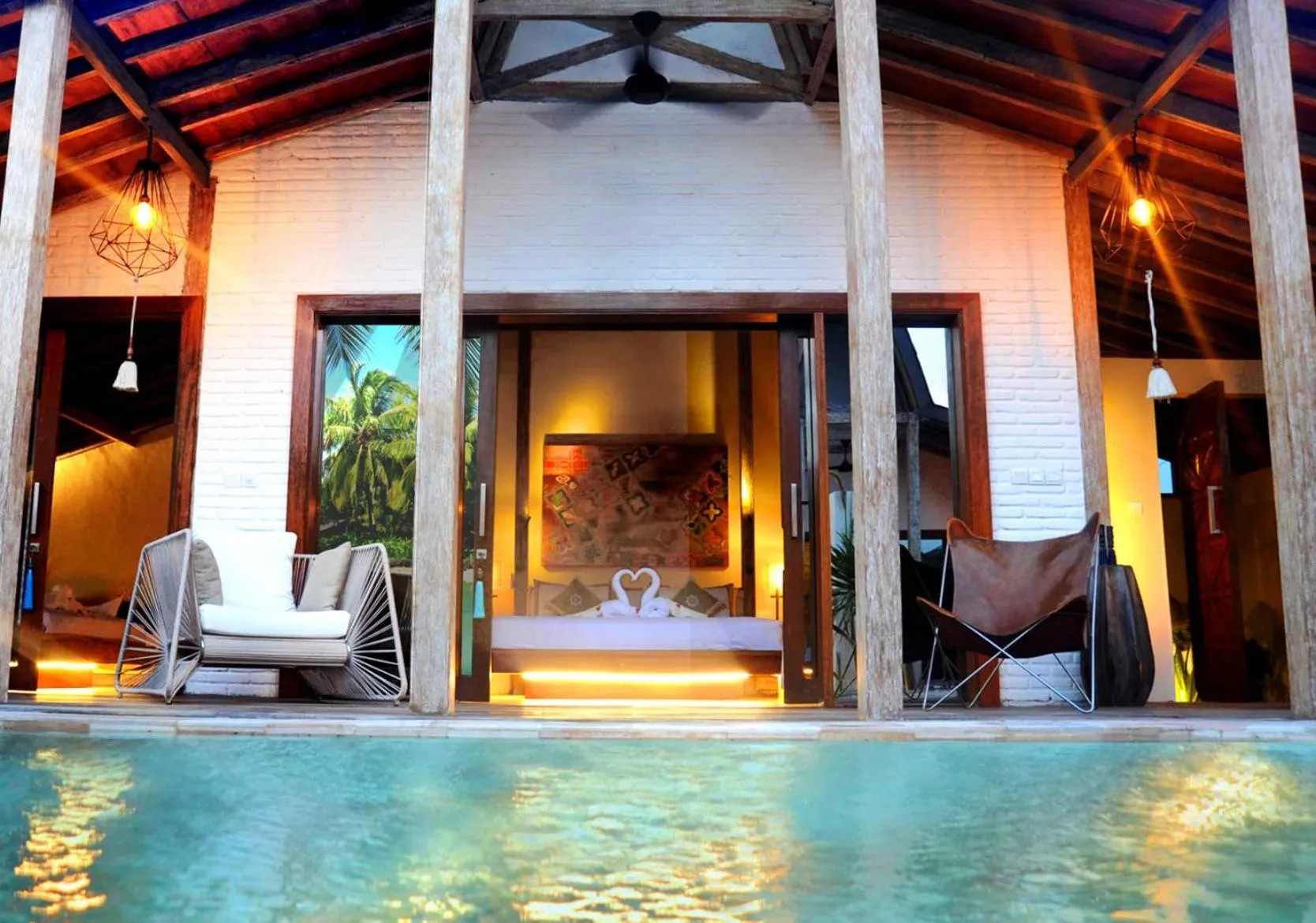 Swimming pool in Kaleydo Villas