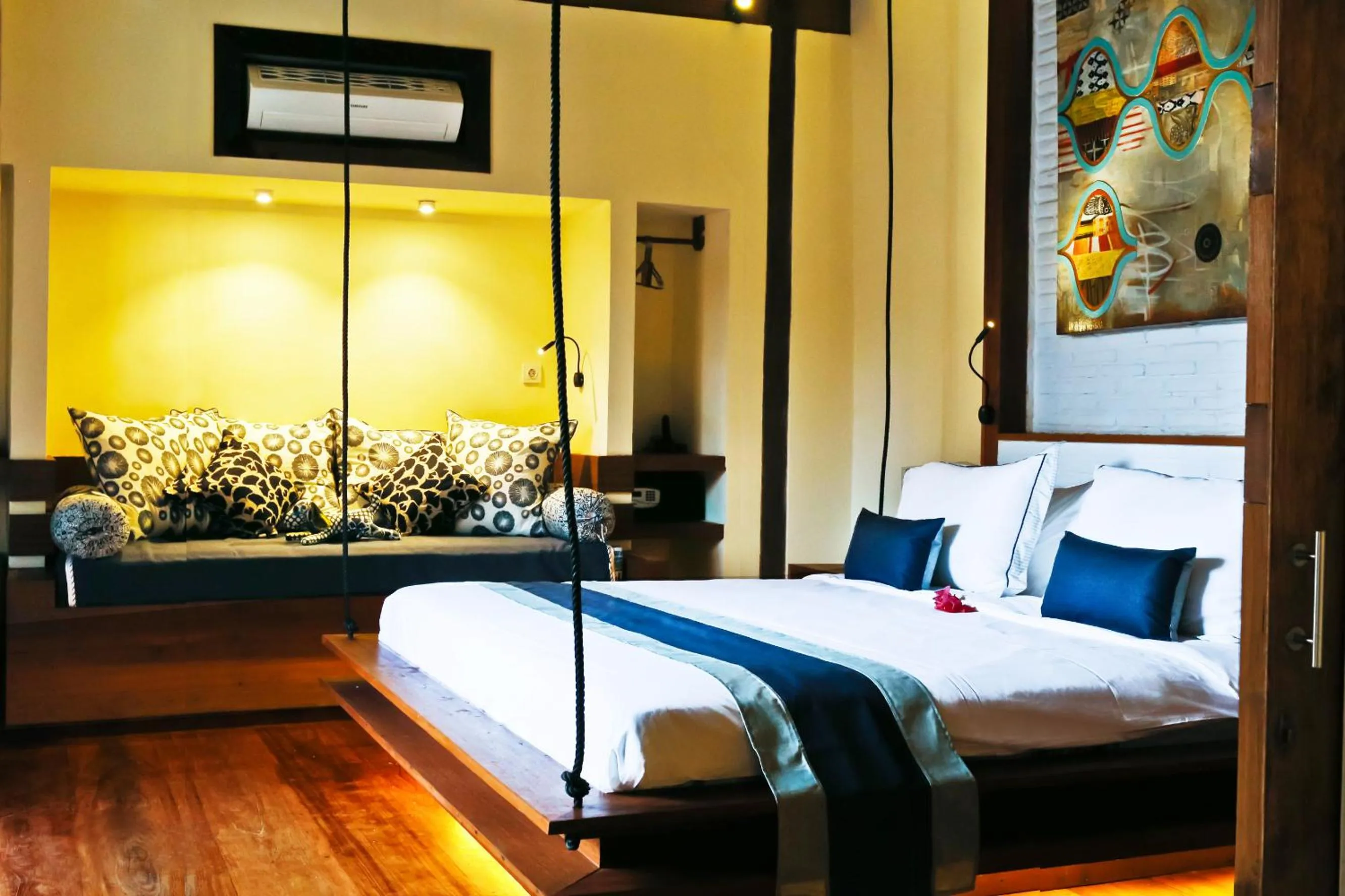 Photo of the whole room, Bed in Kaleydo Villas