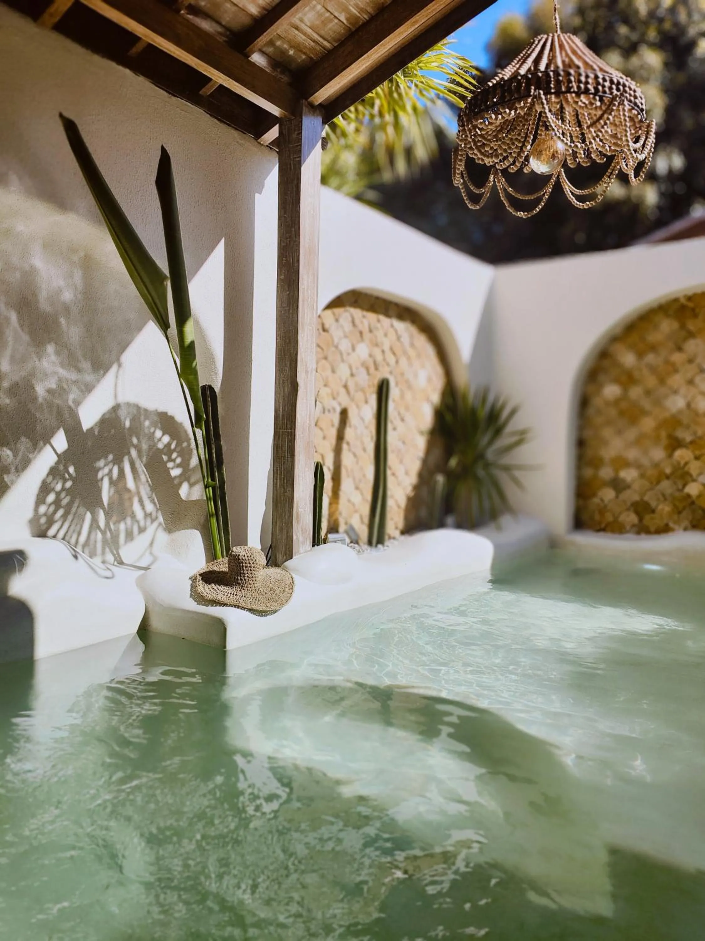 Swimming pool in Kaleydo Villas