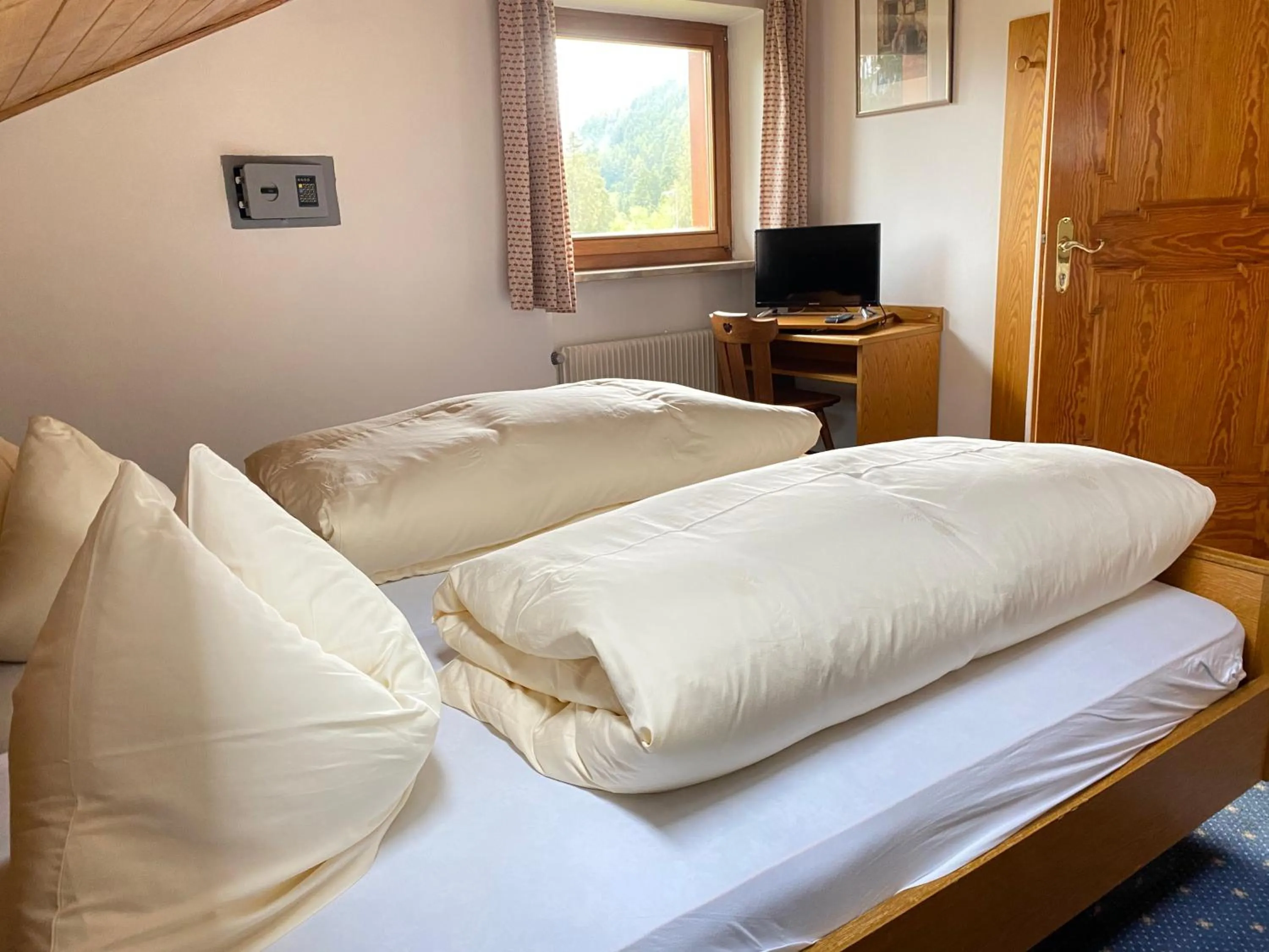 Bedroom, Bed in Hotel Friedemann