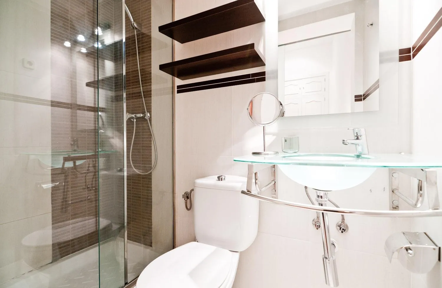 Bathroom in Gran Via III