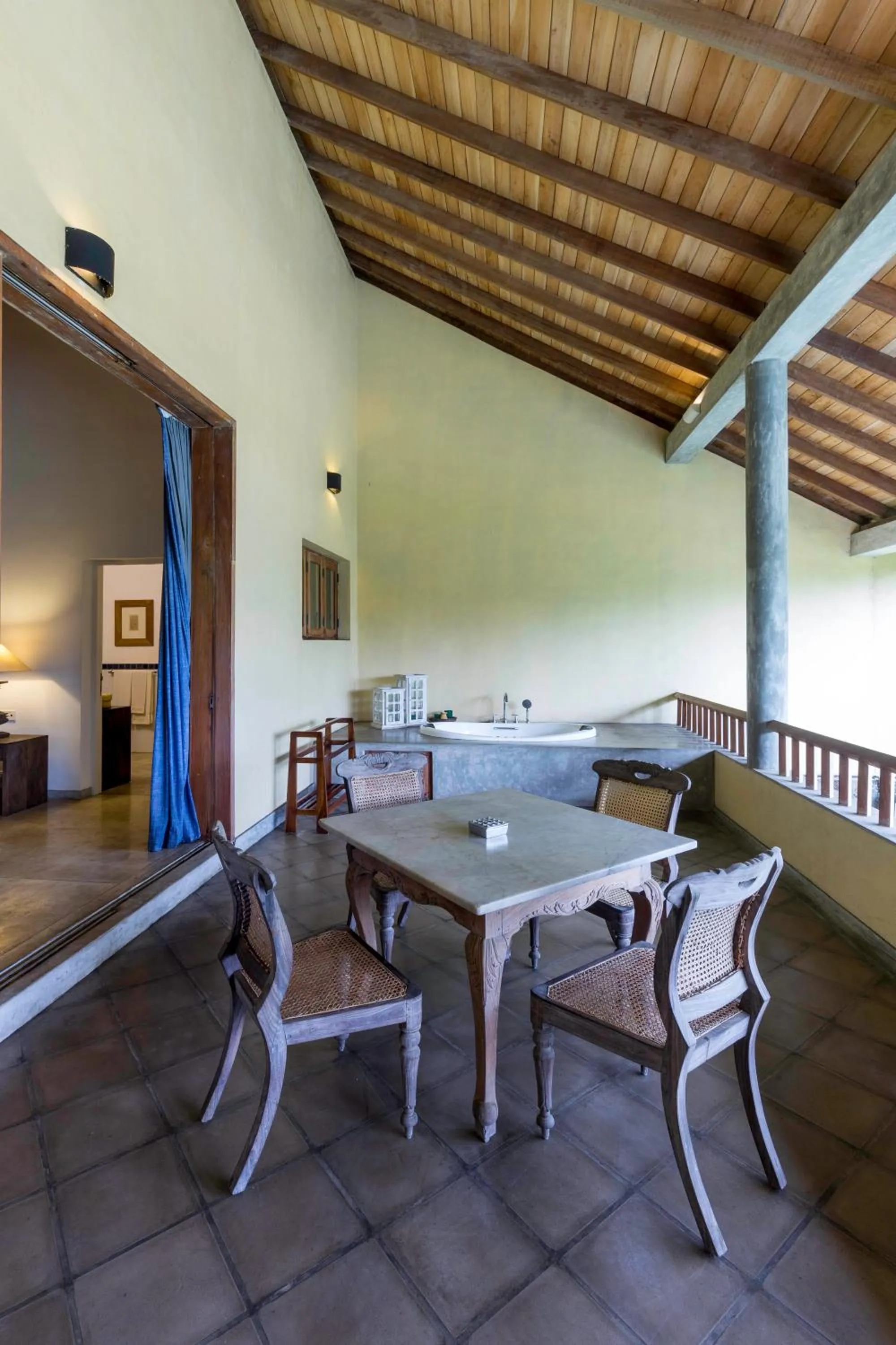 Villa Saffron Hikkaduwa