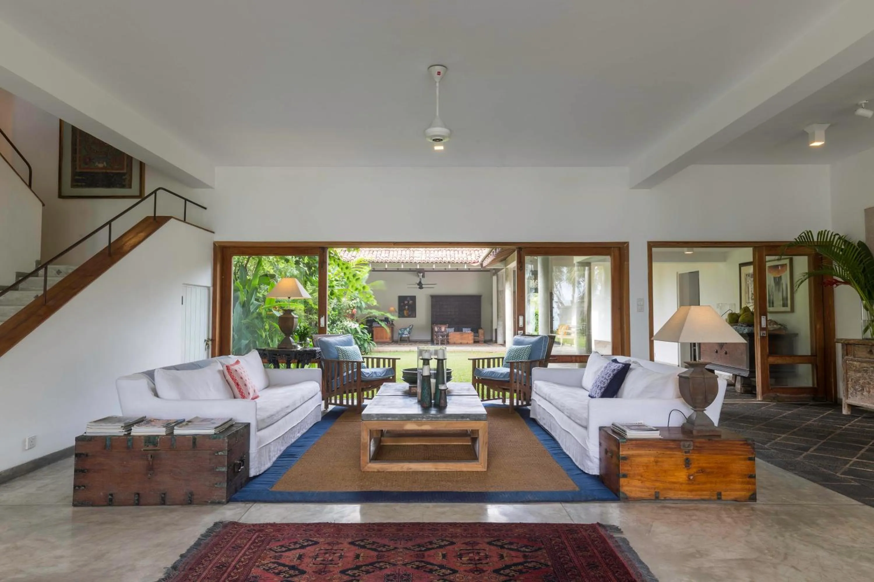 Living room in Villa Saffron Hikkaduwa