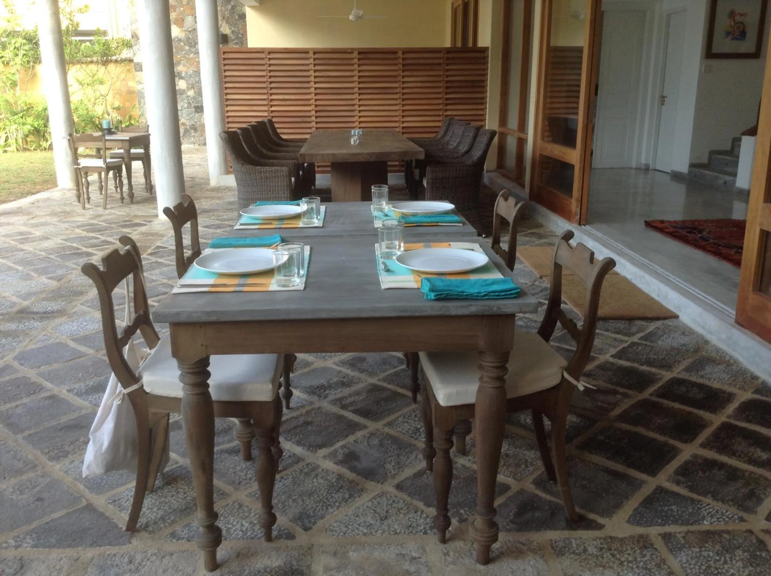 Restaurant/places to eat in Villa Saffron Hikkaduwa