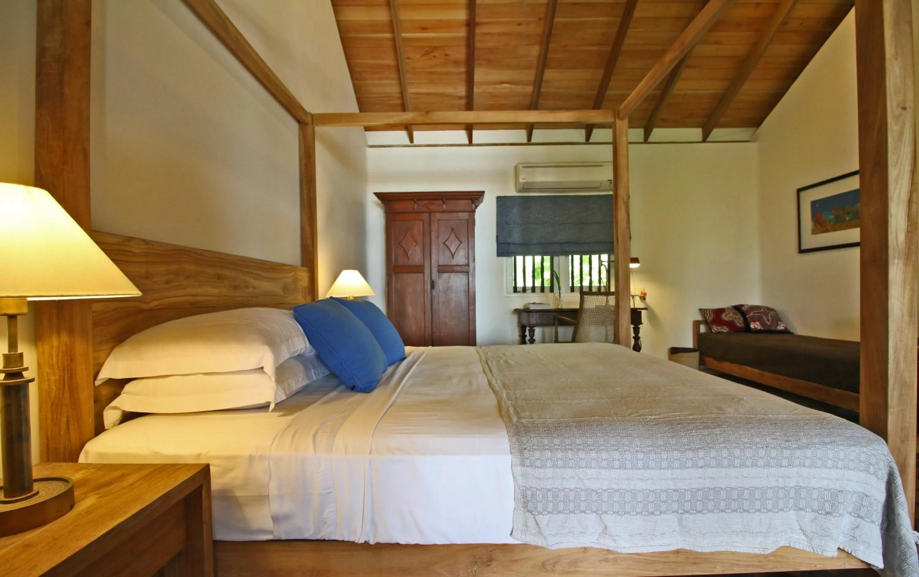 Bedroom, Bed in Villa Saffron Hikkaduwa