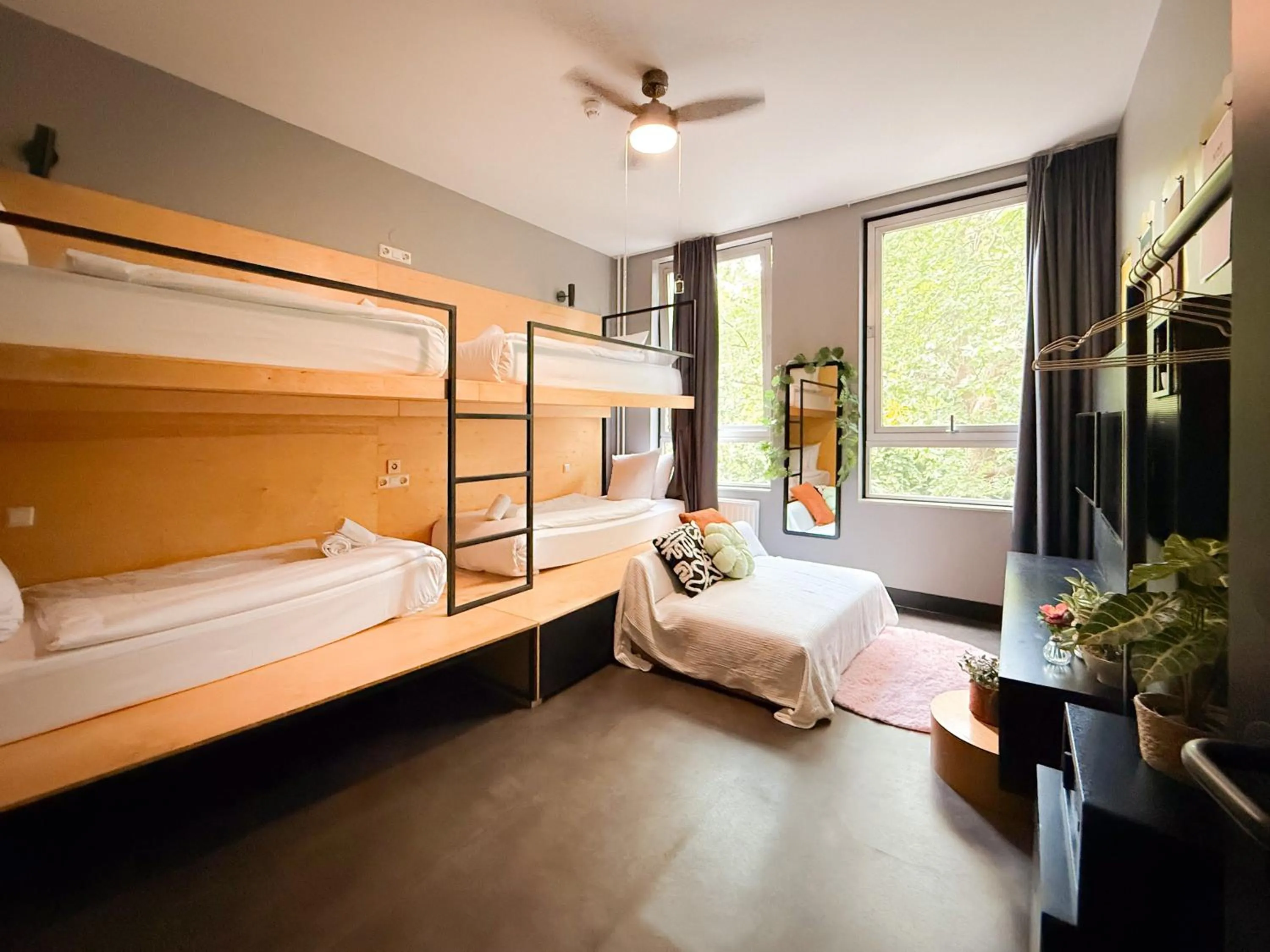 Bed in De Pijp Boutique Hotel