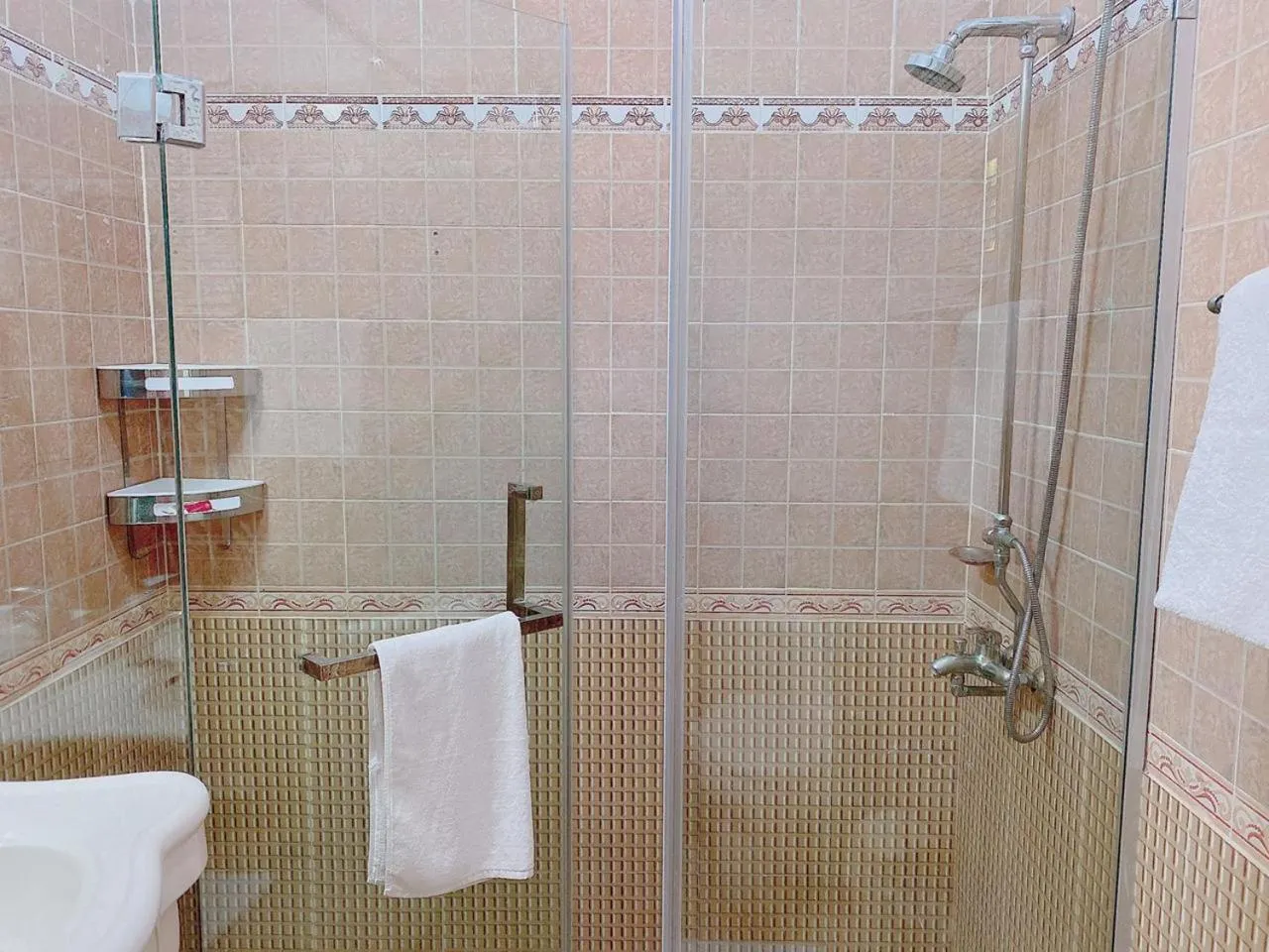 Bathroom in Savoy Inn Guest House Islamabad