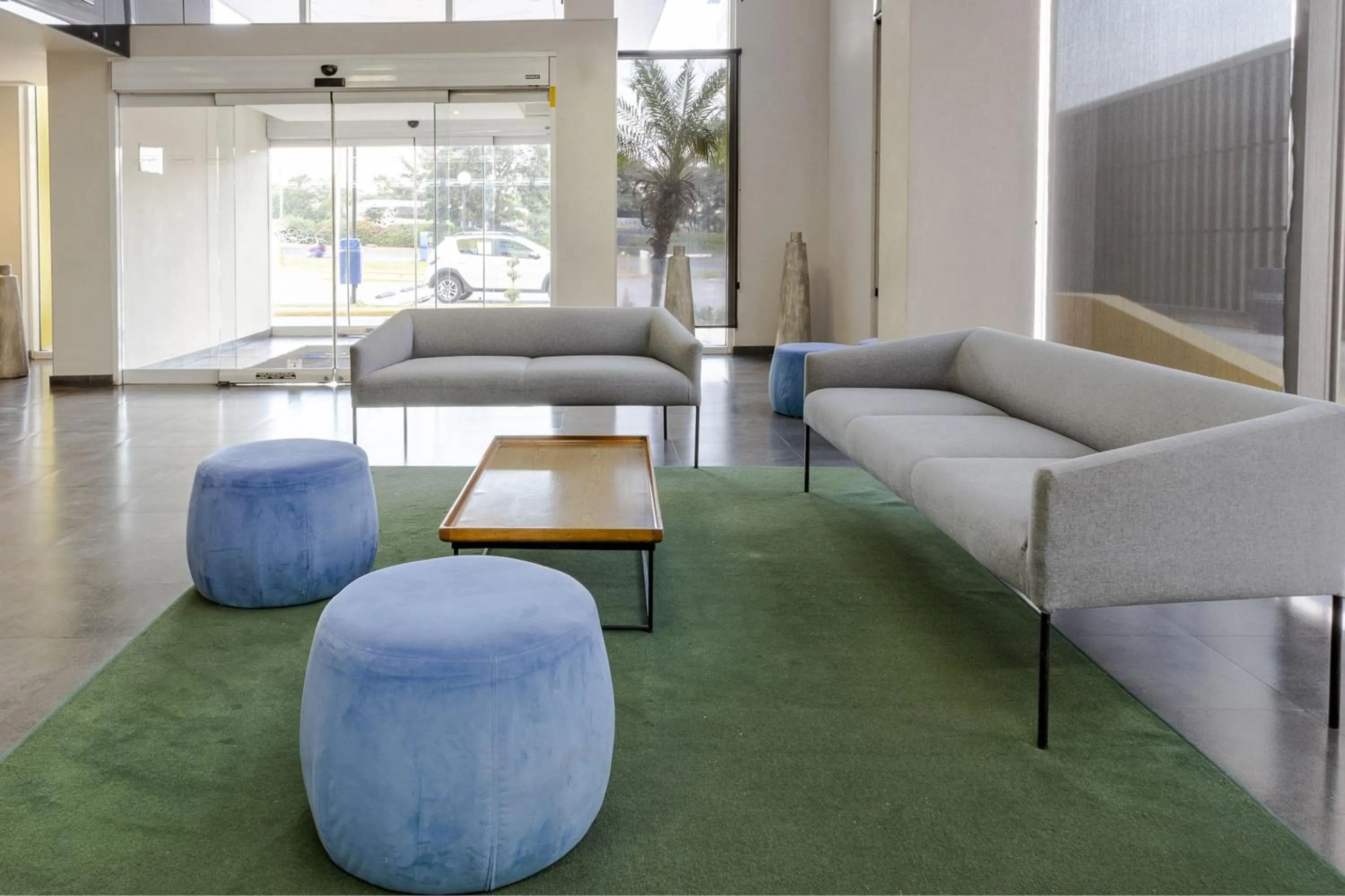 Living room in City Express by Marriott Guadalajara Aeropuerto