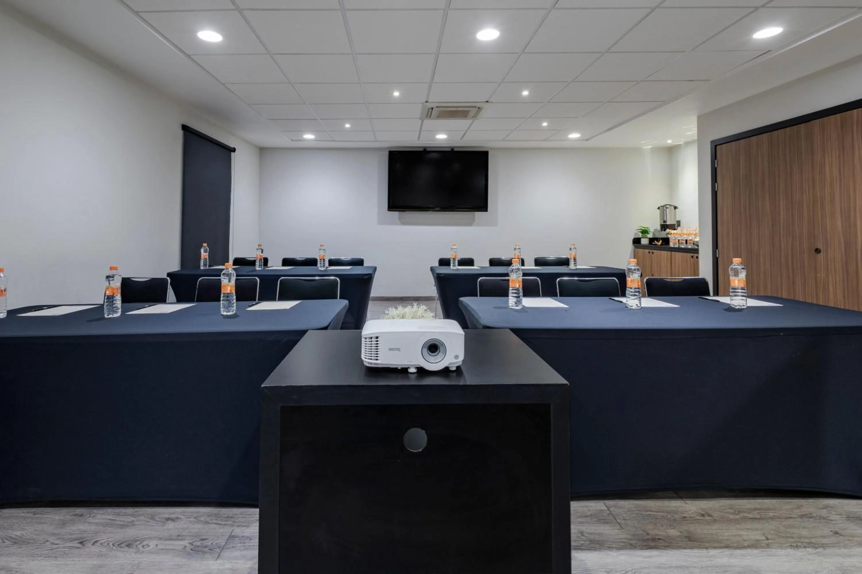 Meeting/conference room in City Express by Marriott Guadalajara Aeropuerto