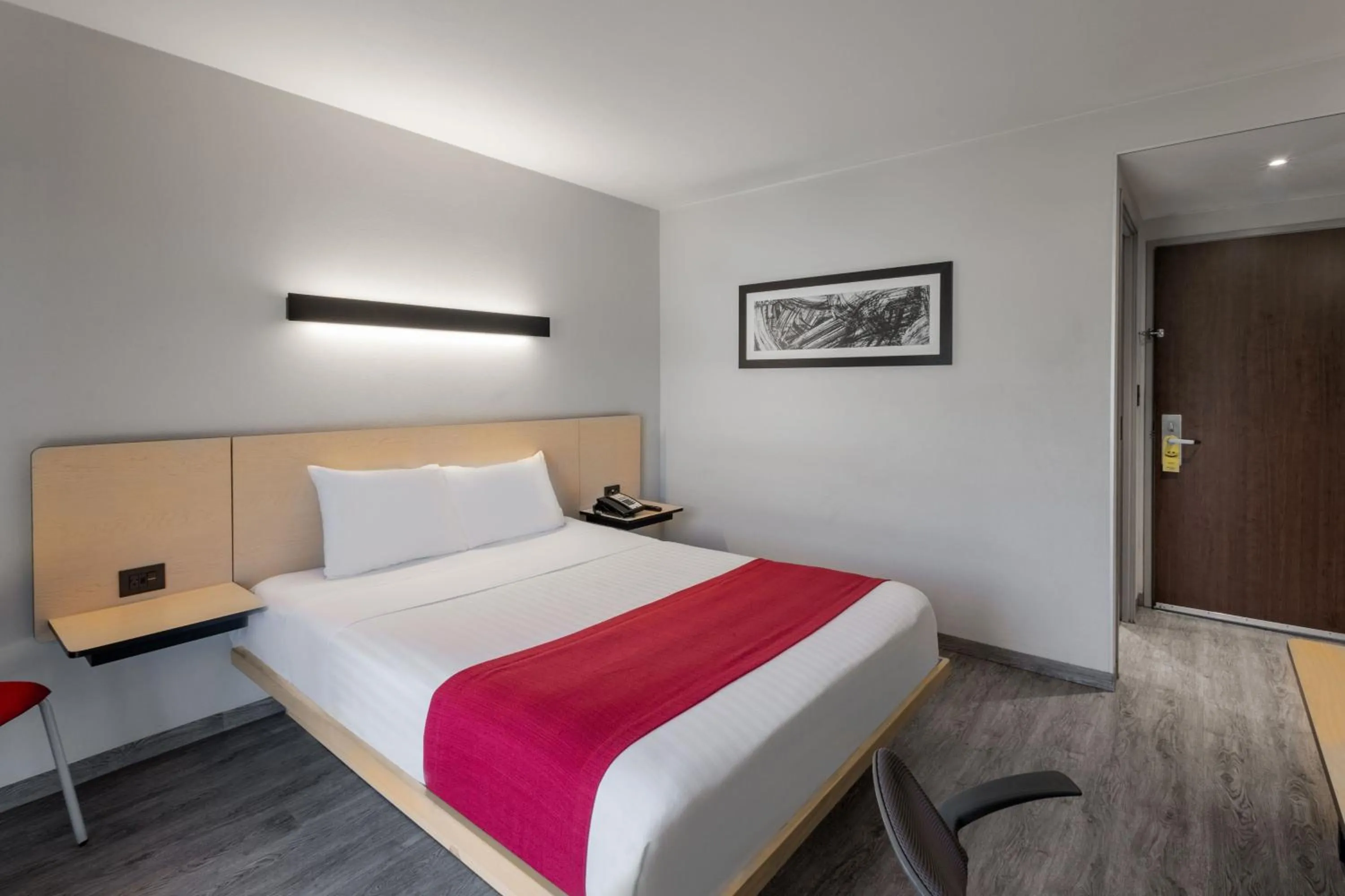 Bedroom, Bed in City Express by Marriott Guadalajara Aeropuerto