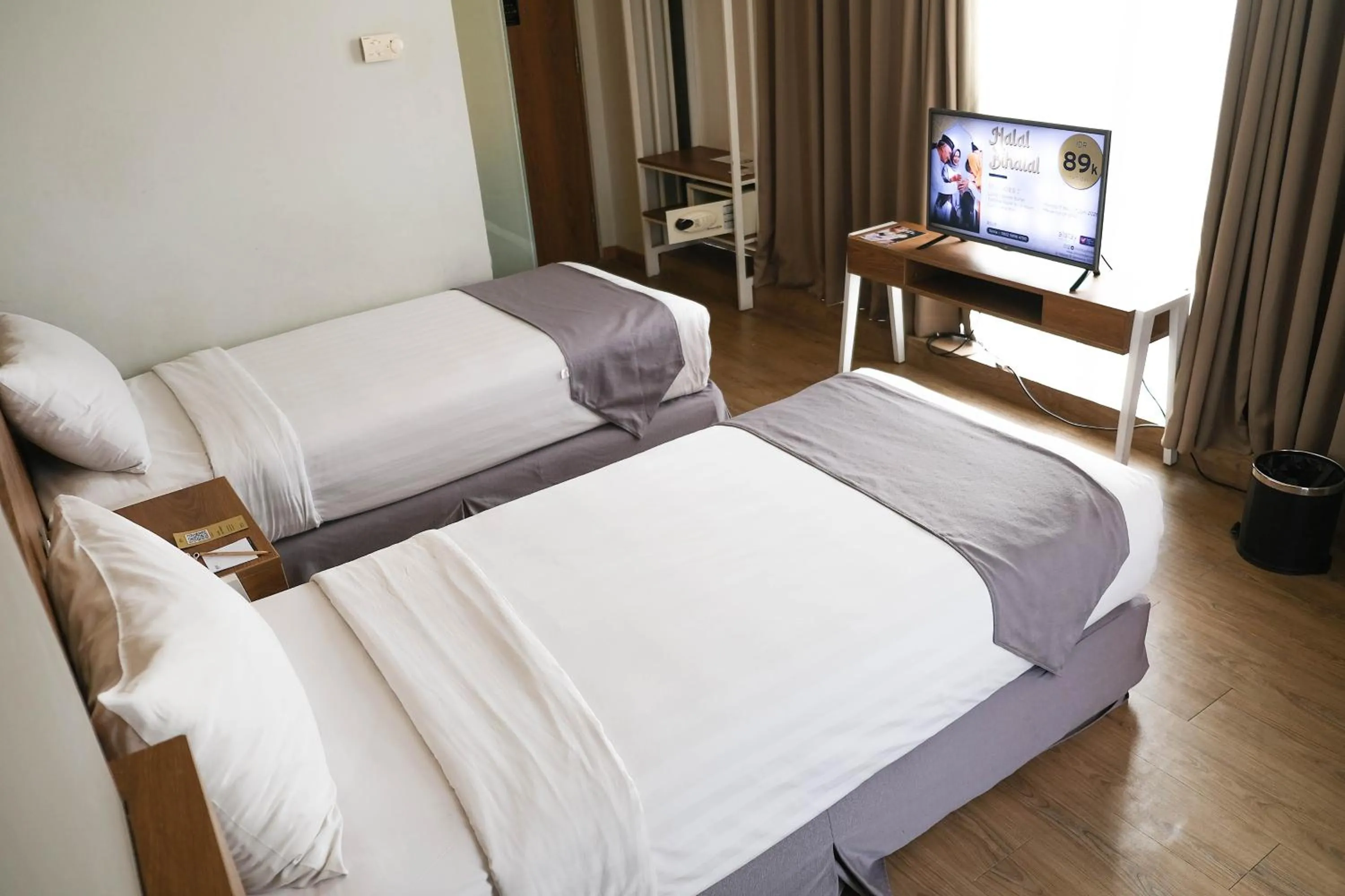 Bedroom, Bed in Allstay Hotel Semarang Simpang Lima