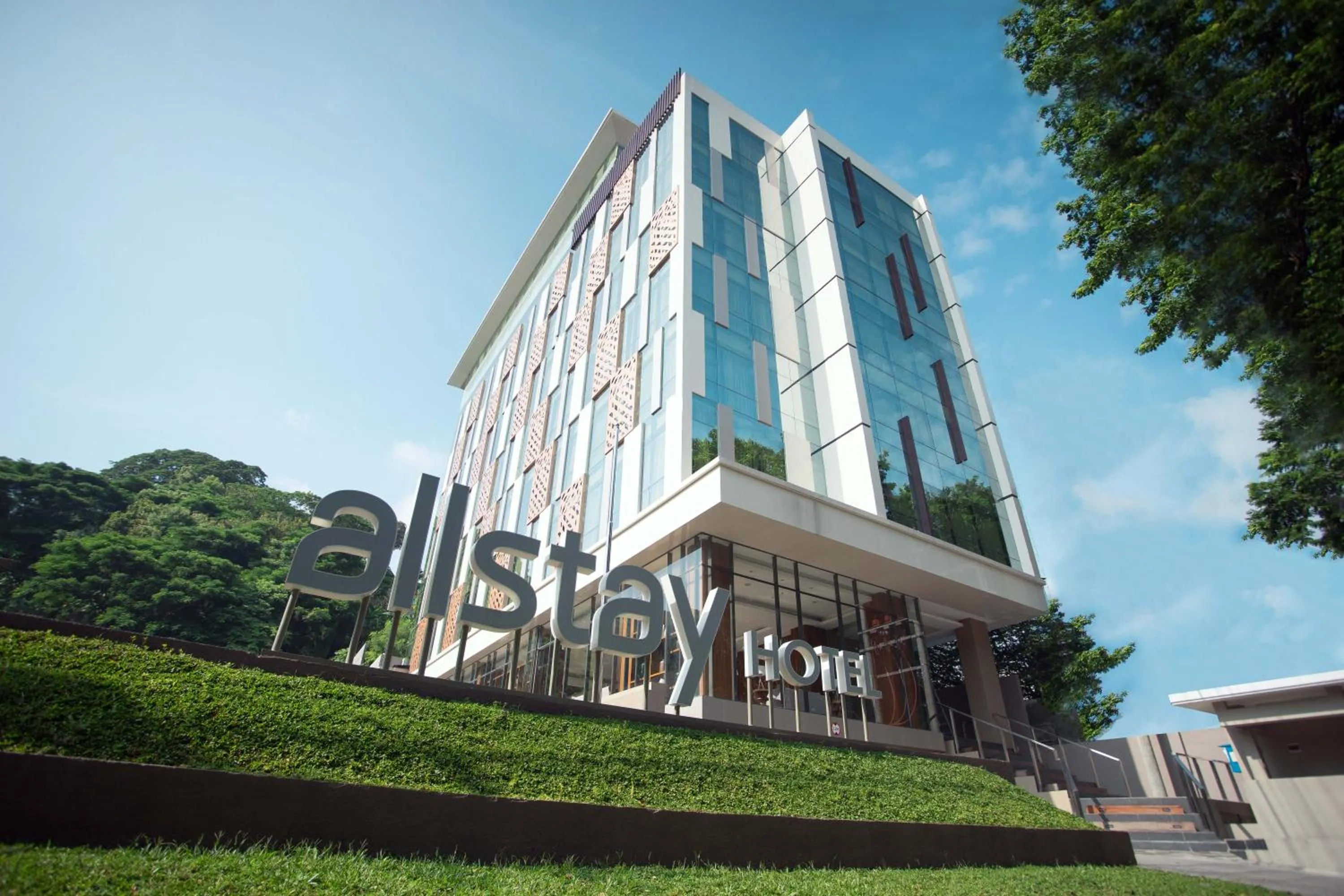 Property building in Allstay Hotel Semarang Simpang Lima