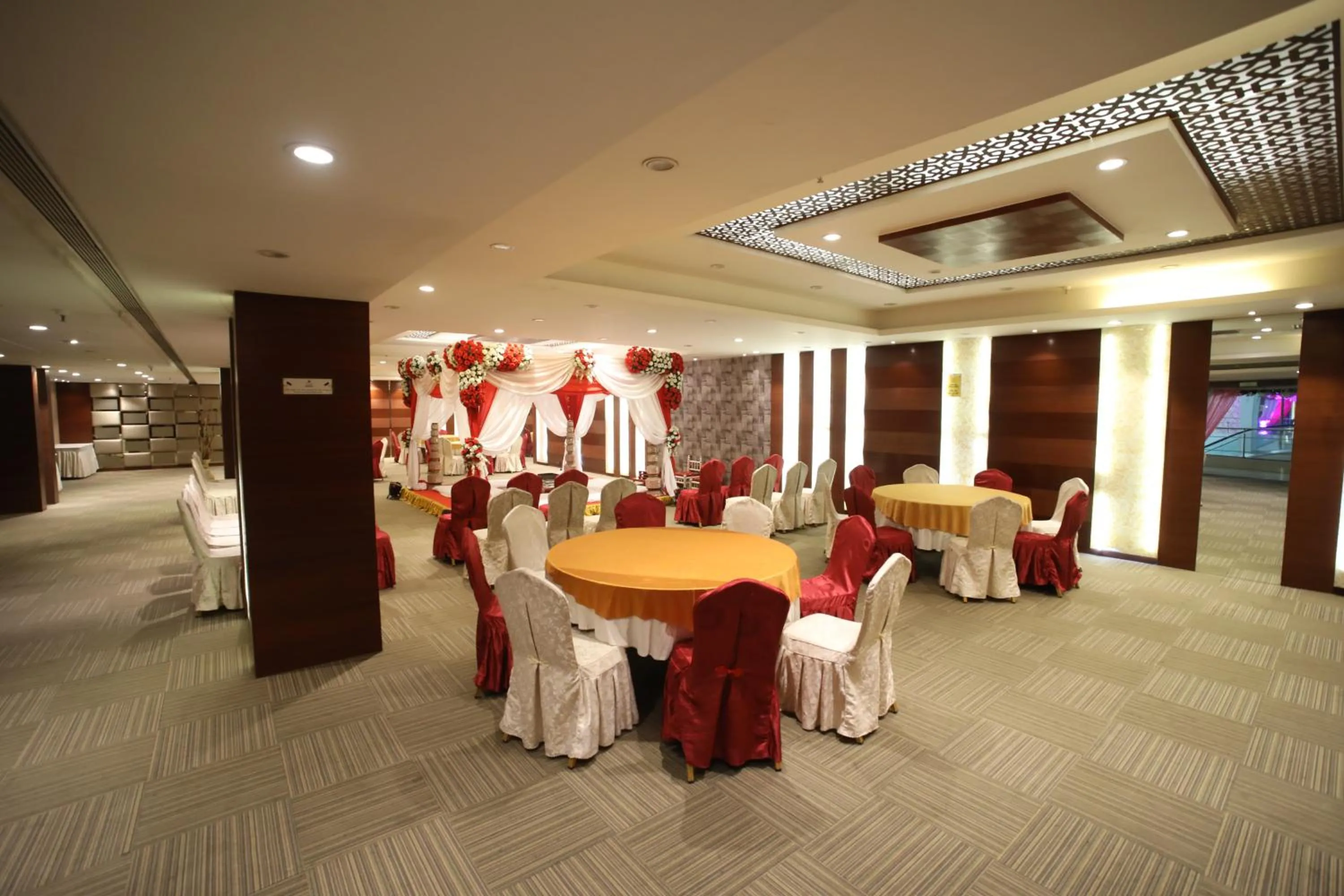 Banquet/Function facilities in The Byke Suraj Plaza Pure Veg, Thane