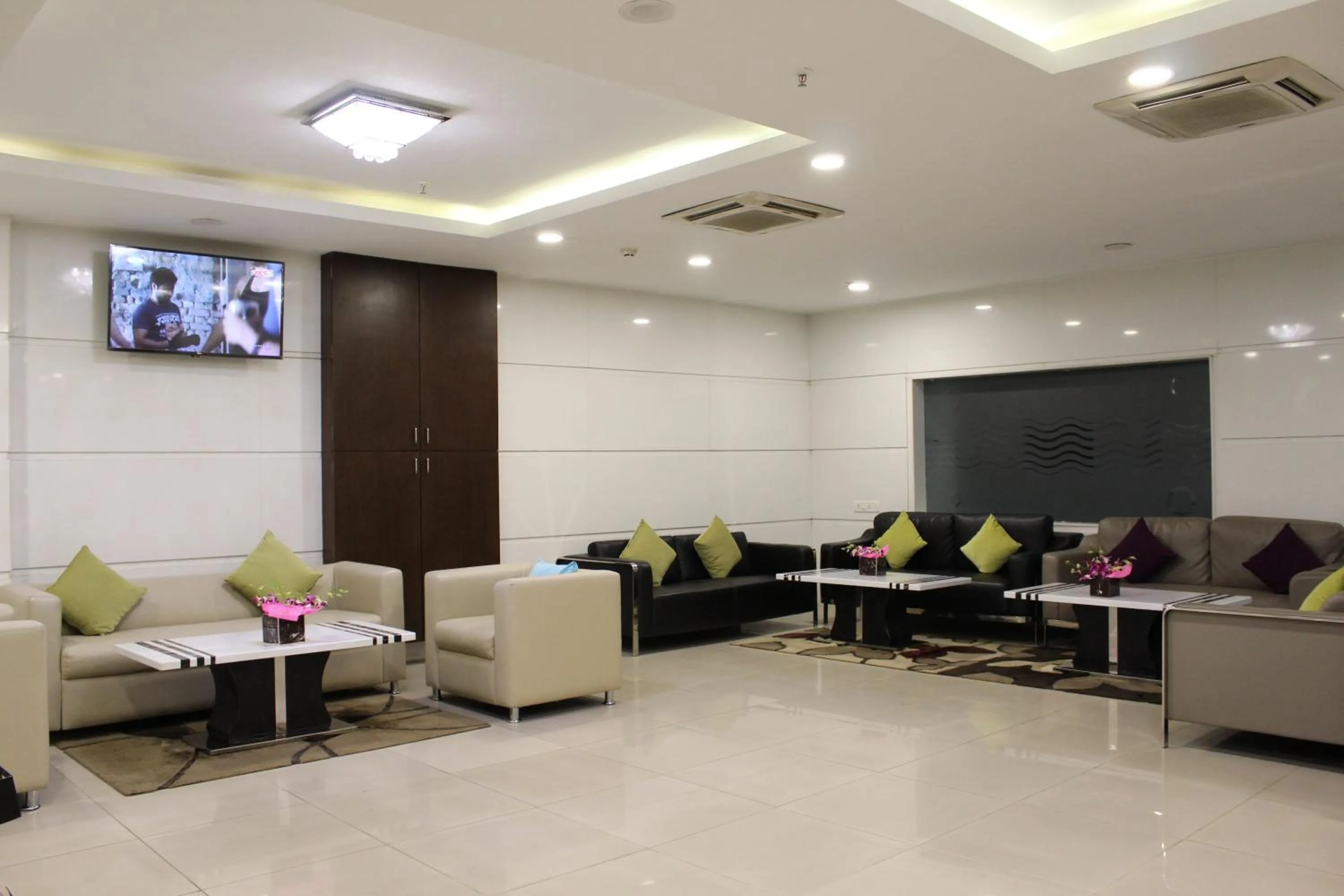 Lobby or reception in The Byke Suraj Plaza Pure Veg, Thane
