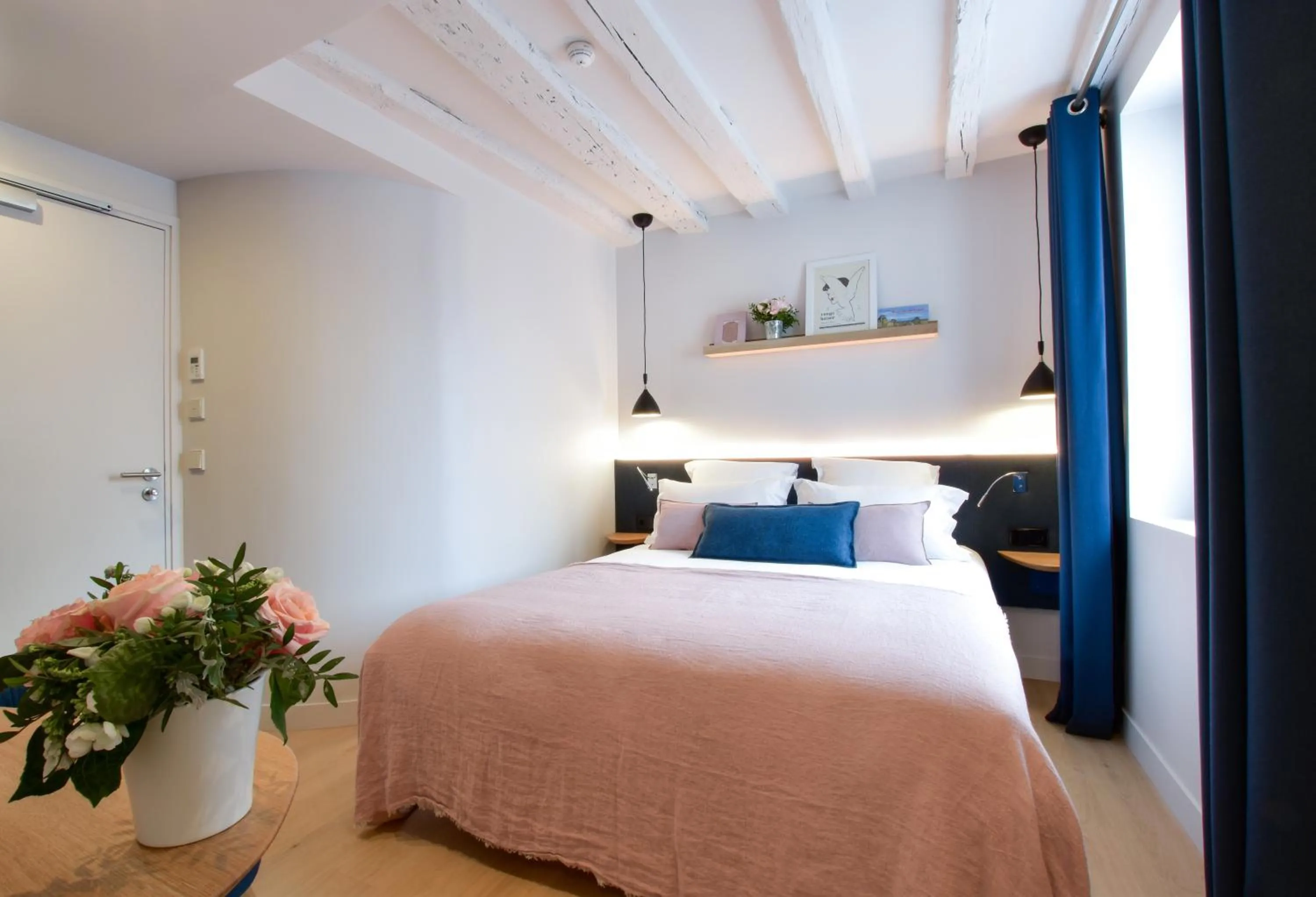 Bed in Victoire & Germain