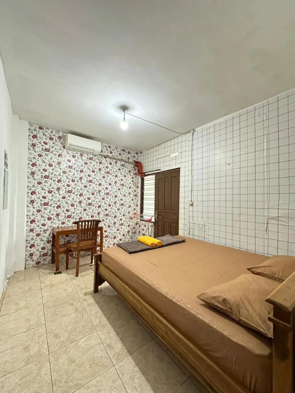 Bedroom, Bed in Rumah Roso Homestay