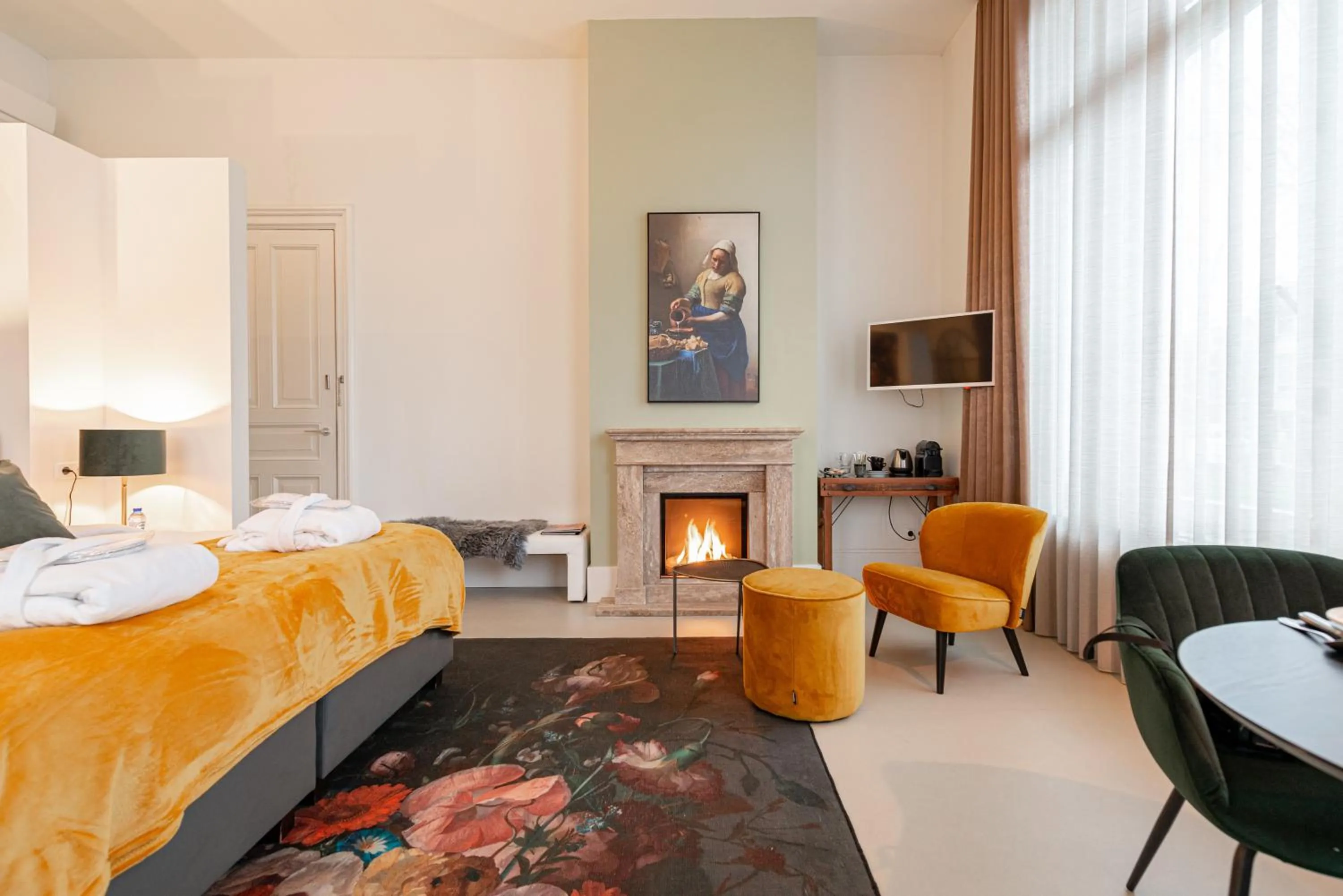 Photo of the whole room, Bed in Bossche Suites Stationsweg