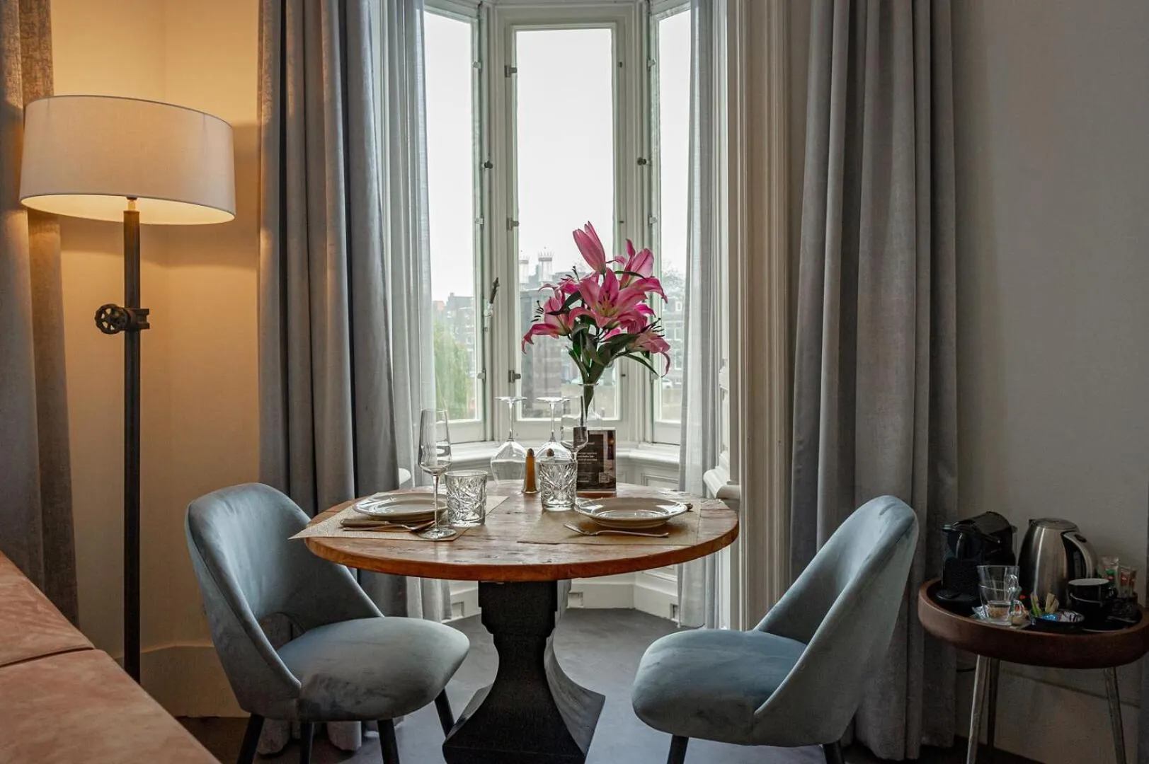 Dining area in Bossche Suites Stationsweg