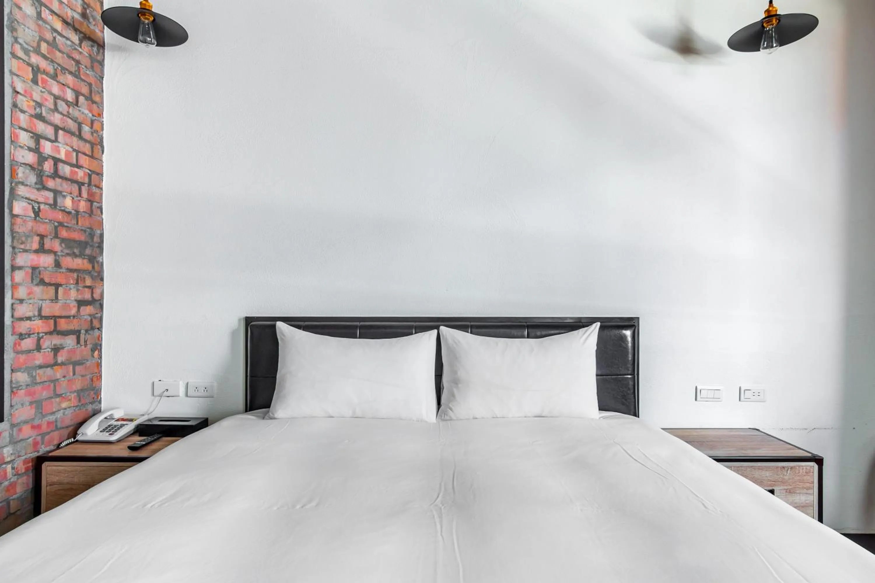 Decorative detail, Bed in Treasury Hotel 301