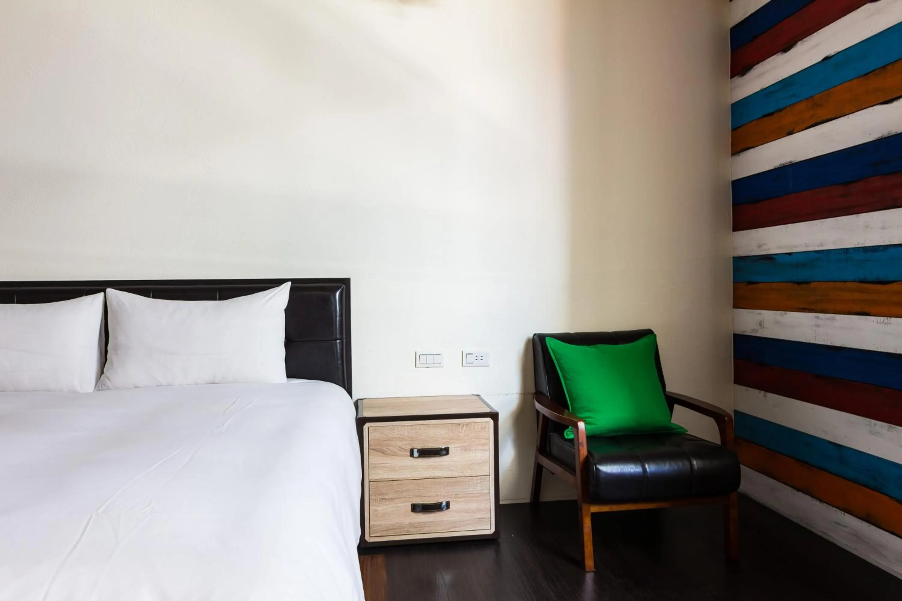 Decorative detail, Bed in Treasury Hotel 301