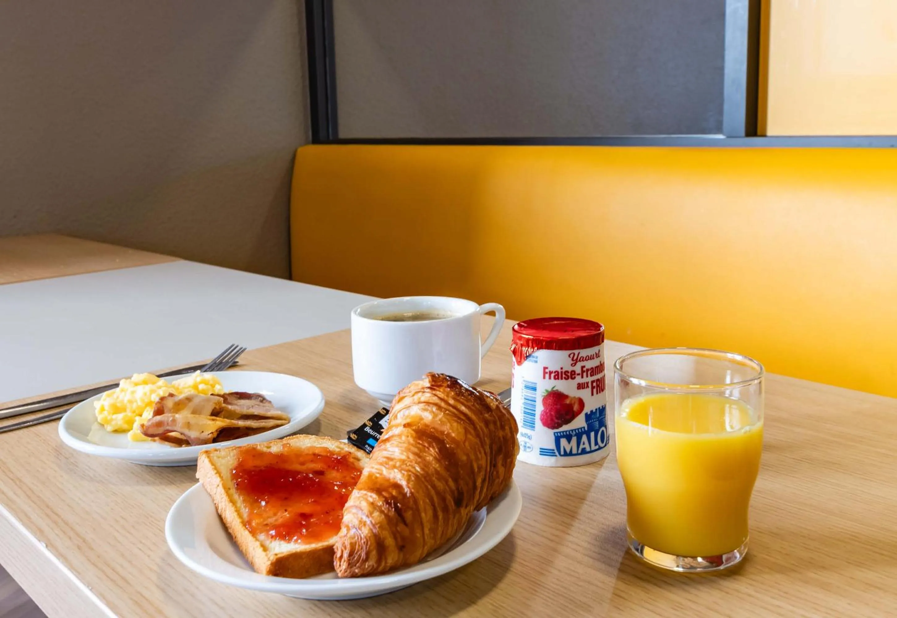 Breakfast in B&B HOTEL Valence Sud