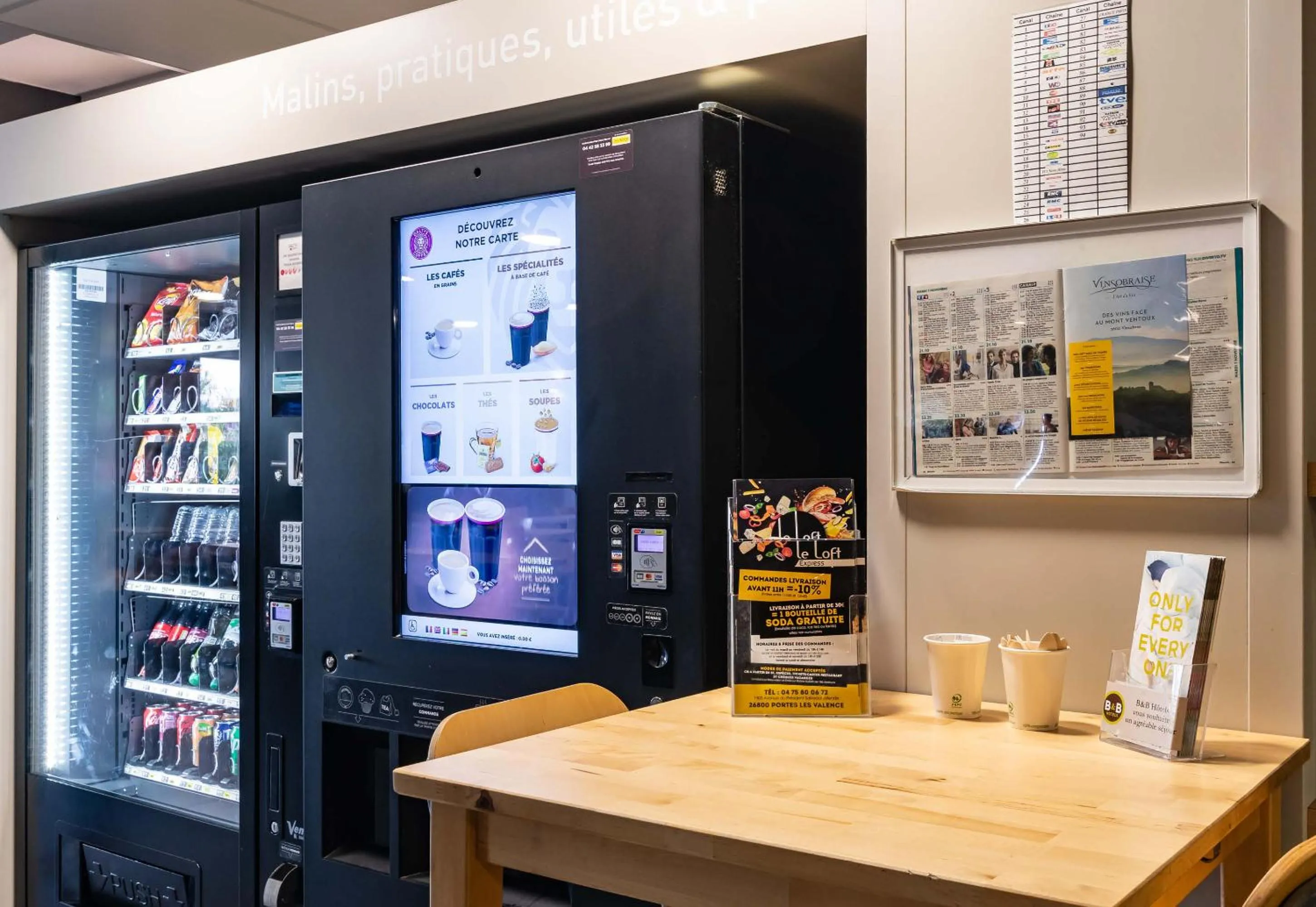 vending machine in B&B HOTEL Valence Sud