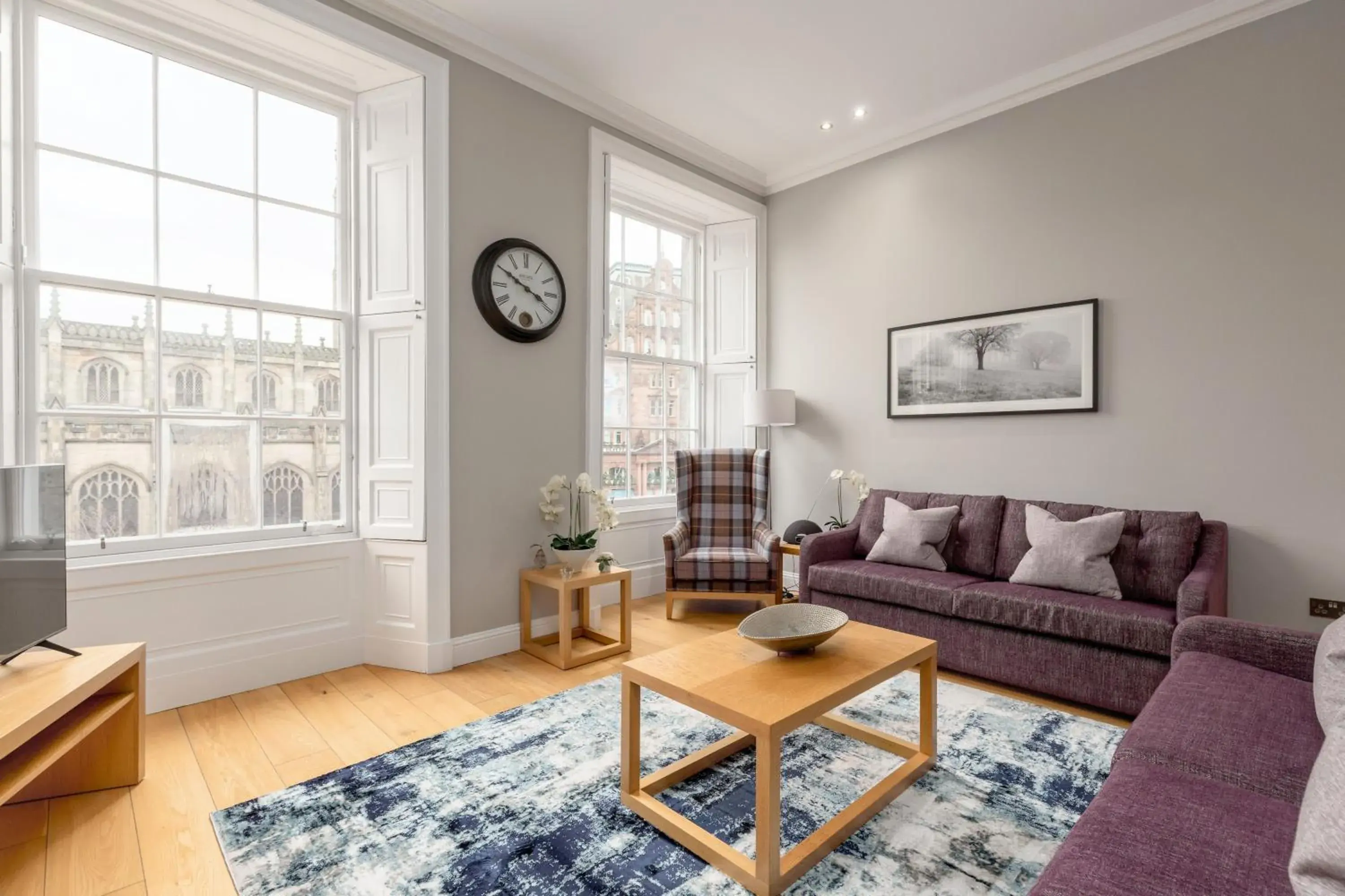 Classic Two-Bedroom Apartment with Castle View in Destiny Scotland - Princes Street Residence Classic Two-Bedroom Apartment with Castle View in Destiny Scotland - Princes Street Residence