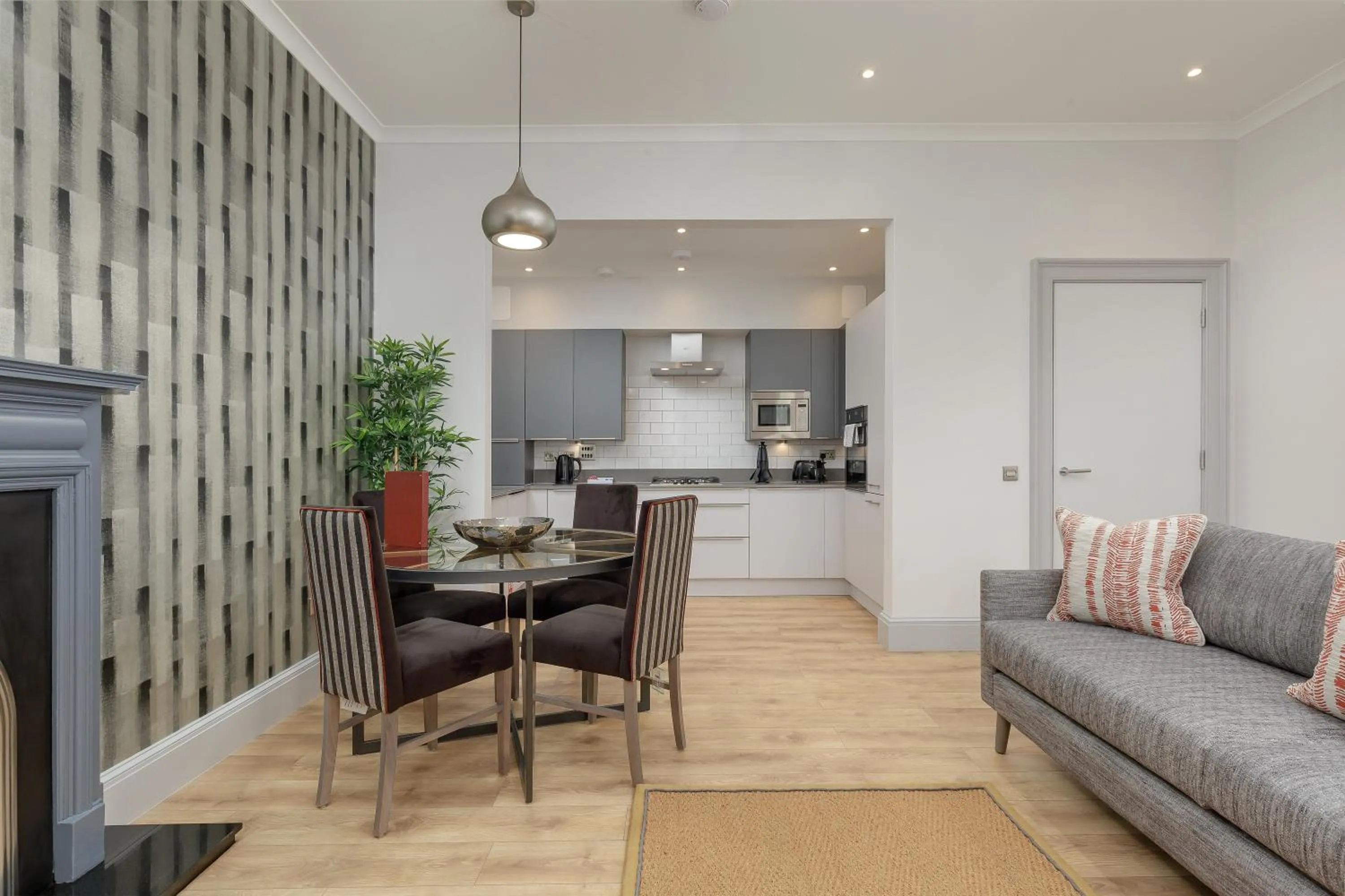 Destiny Scotland - Princes Street Residence