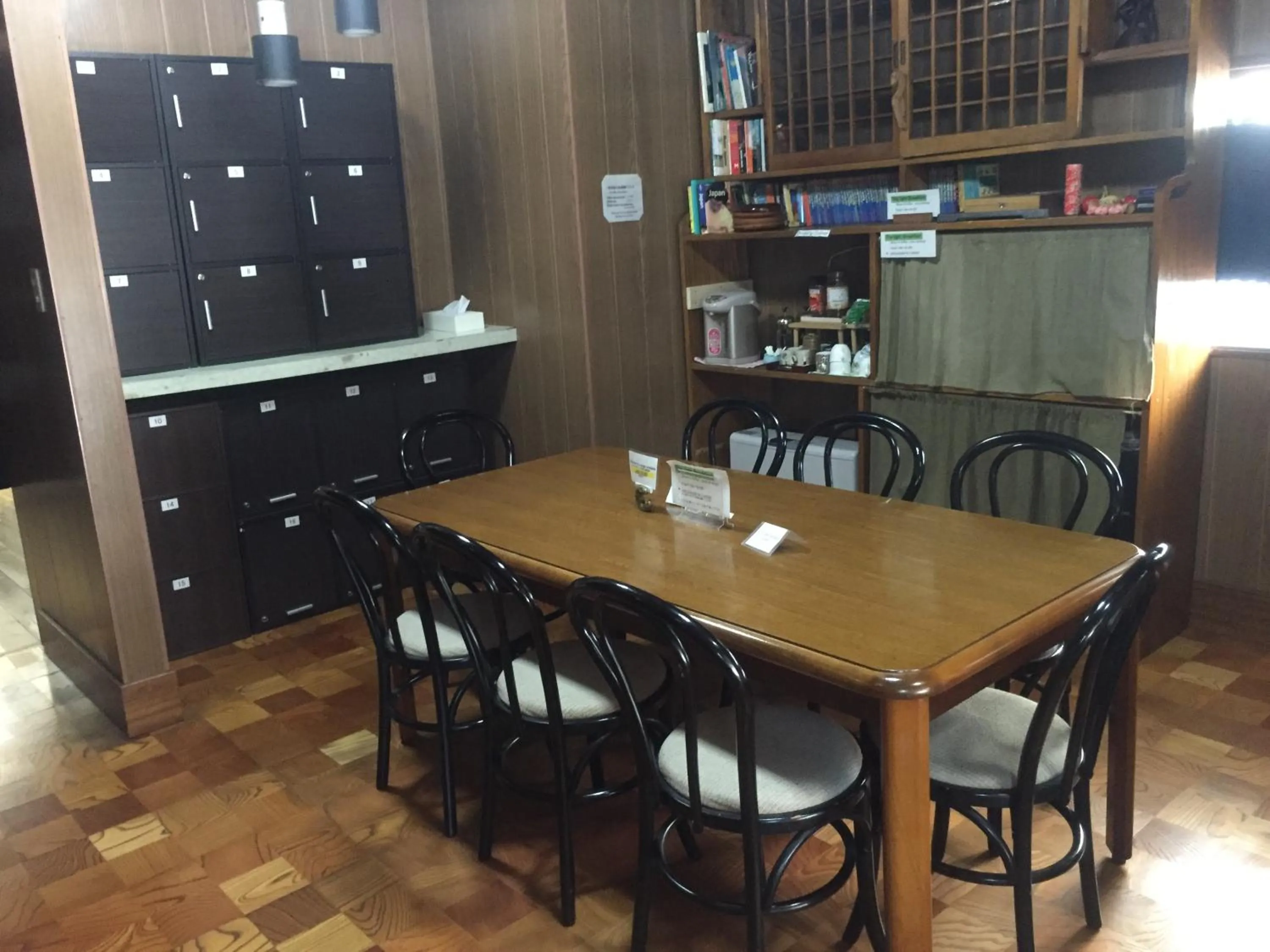 Communal lounge/ TV room in Wafu Guesthouse Kashiwaya