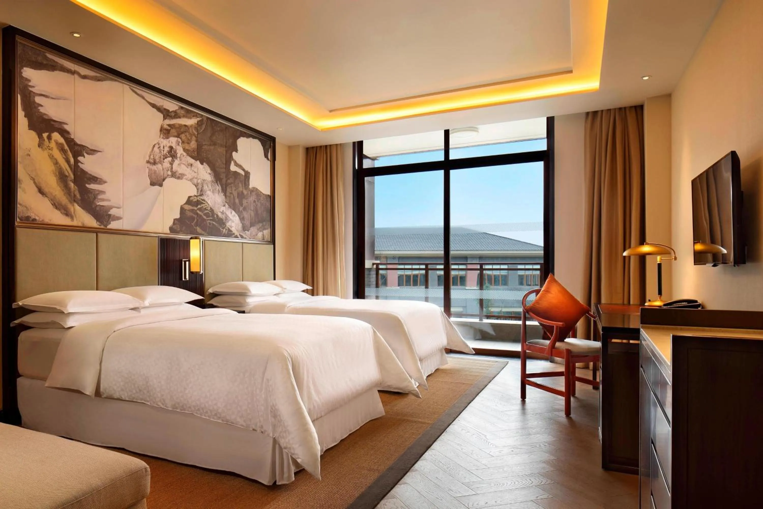 Photo of the whole room, Bed in Four Points by Sheraton Chengdu, Anren