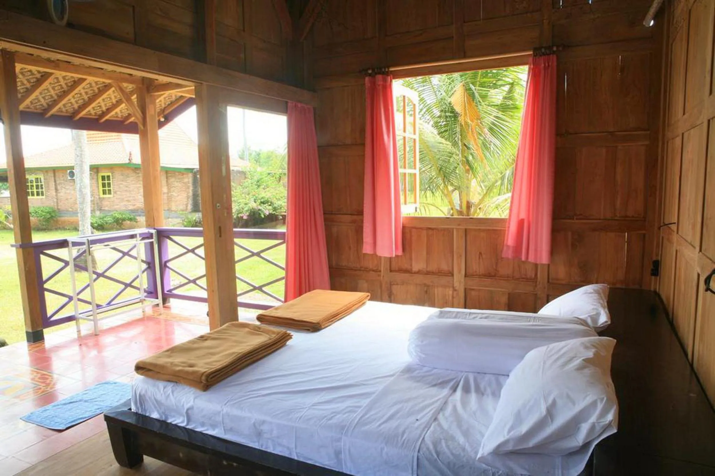 Bedroom, Bed in Desa Limasan Resort
