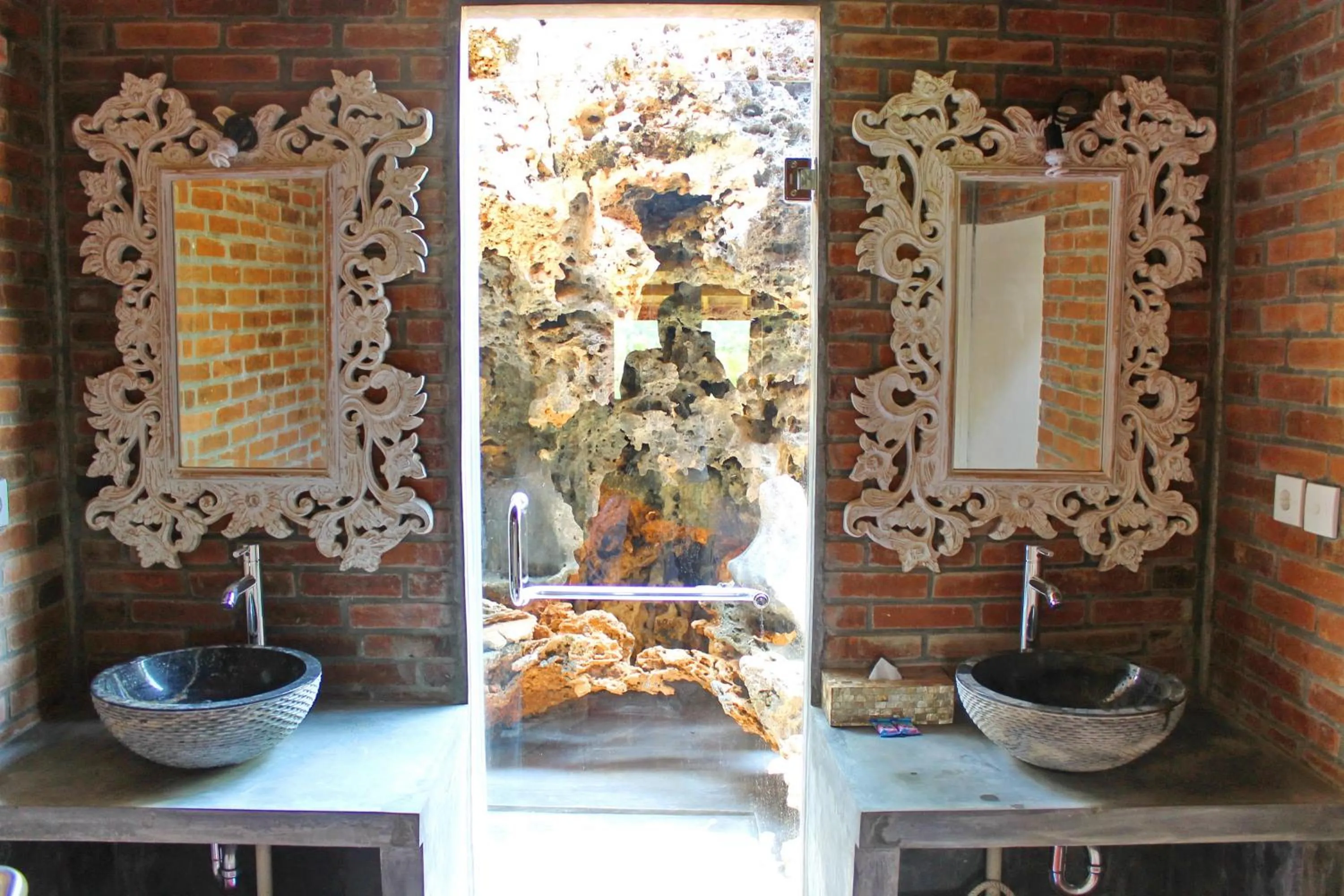 Bathroom in Desa Limasan Resort