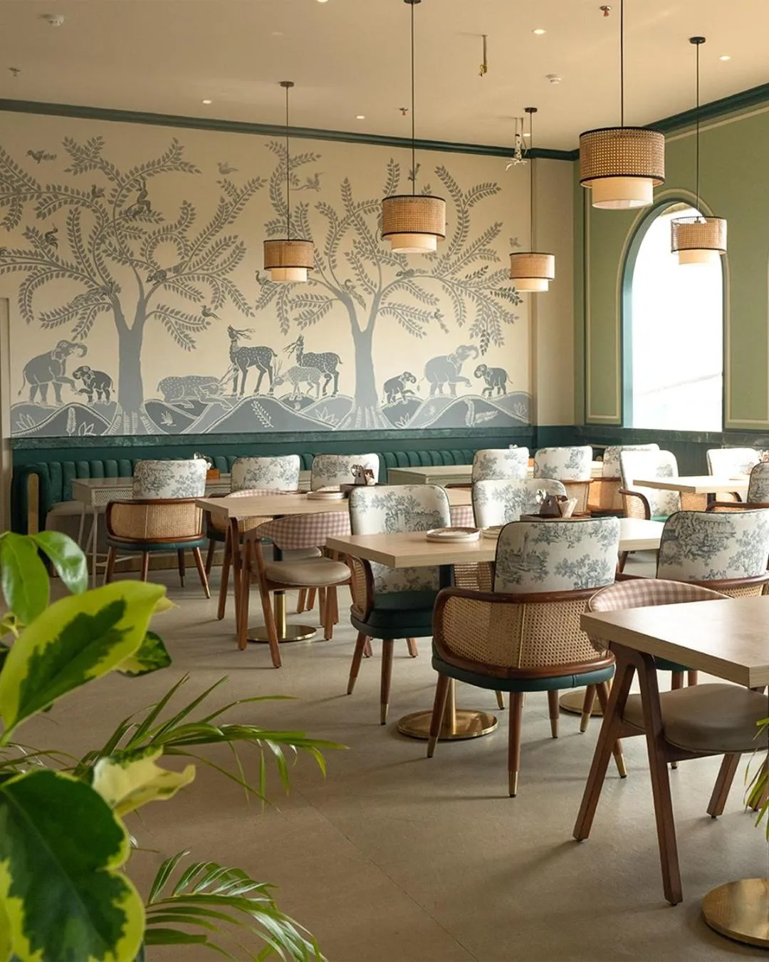 Restaurant/places to eat in Mango Hotels Prangan