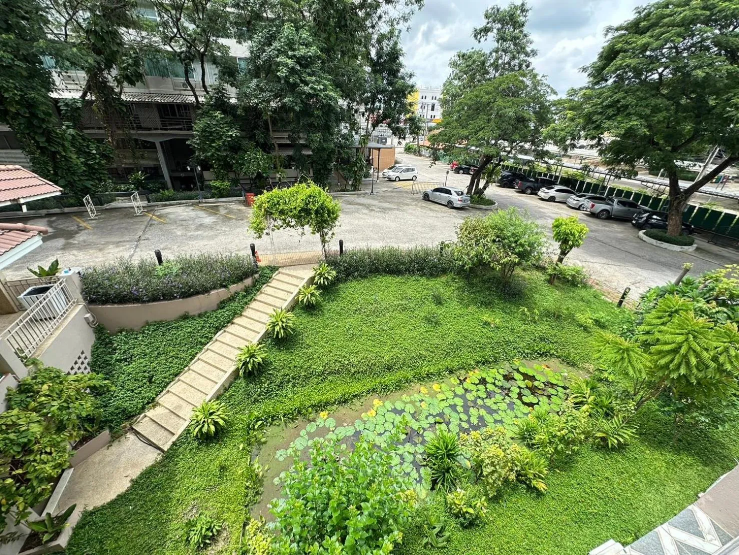 Garden view in Rattana View