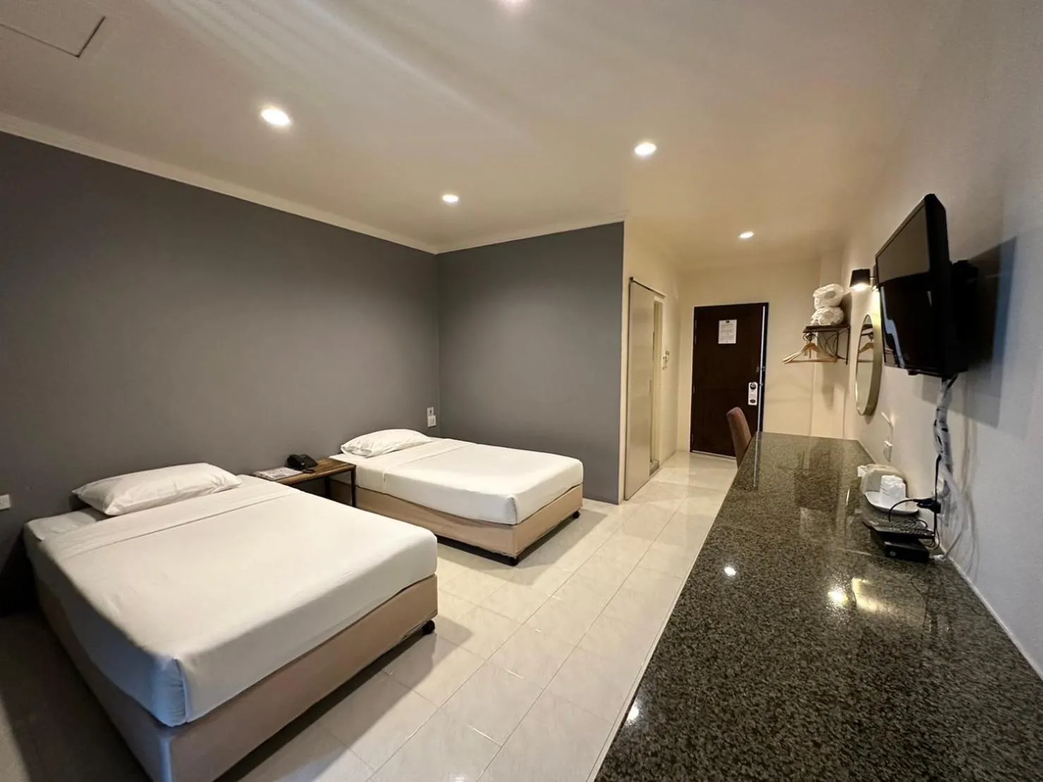 Bedroom, Bed in Rattana View