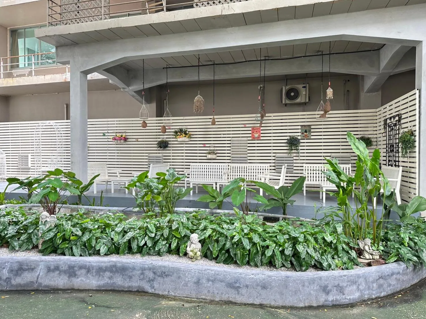 Garden view in Rattana View