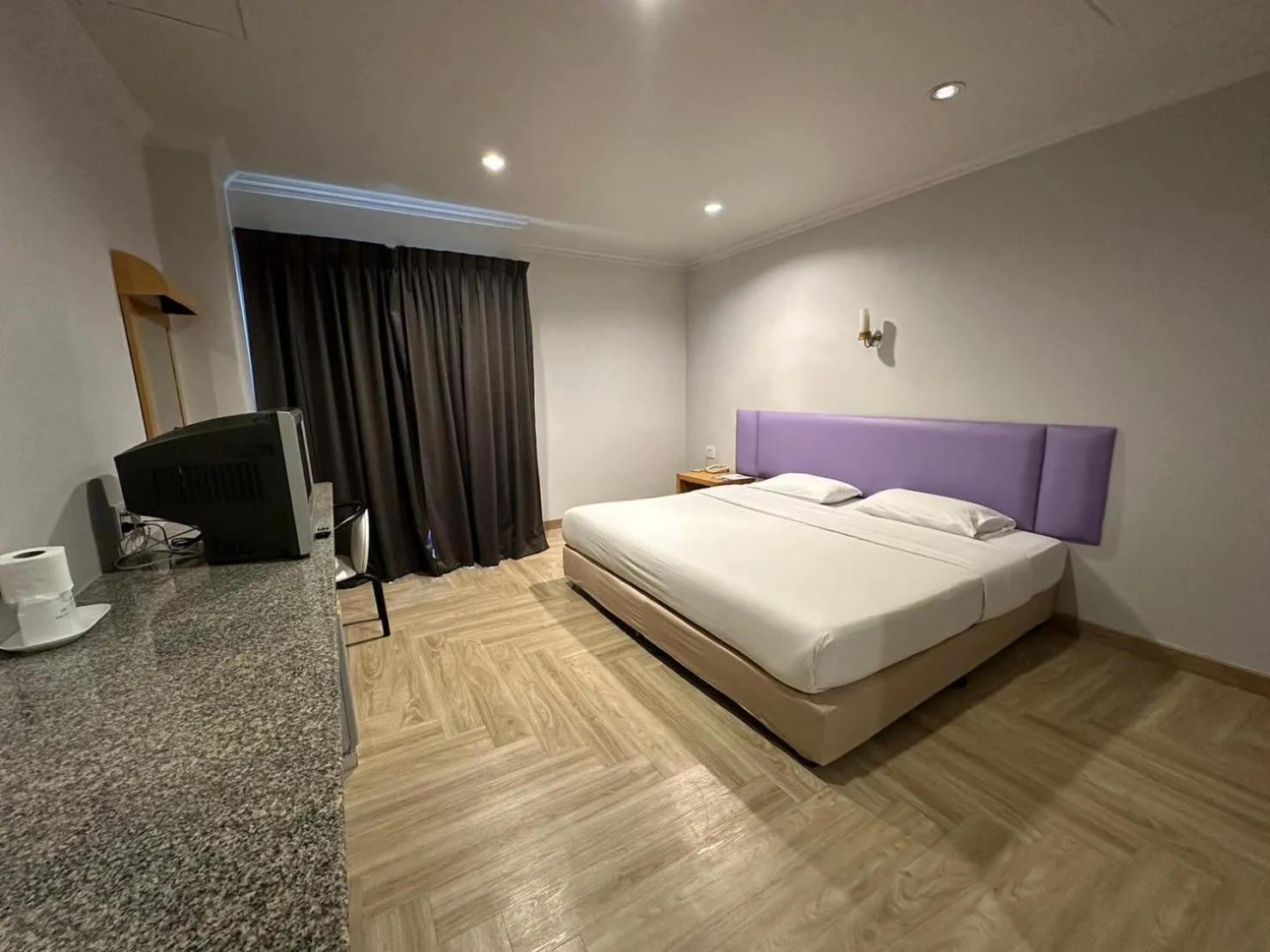 Bedroom, Bed in Rattana View