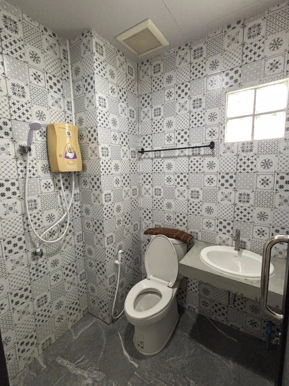 Bathroom in Lithai Guesthouse